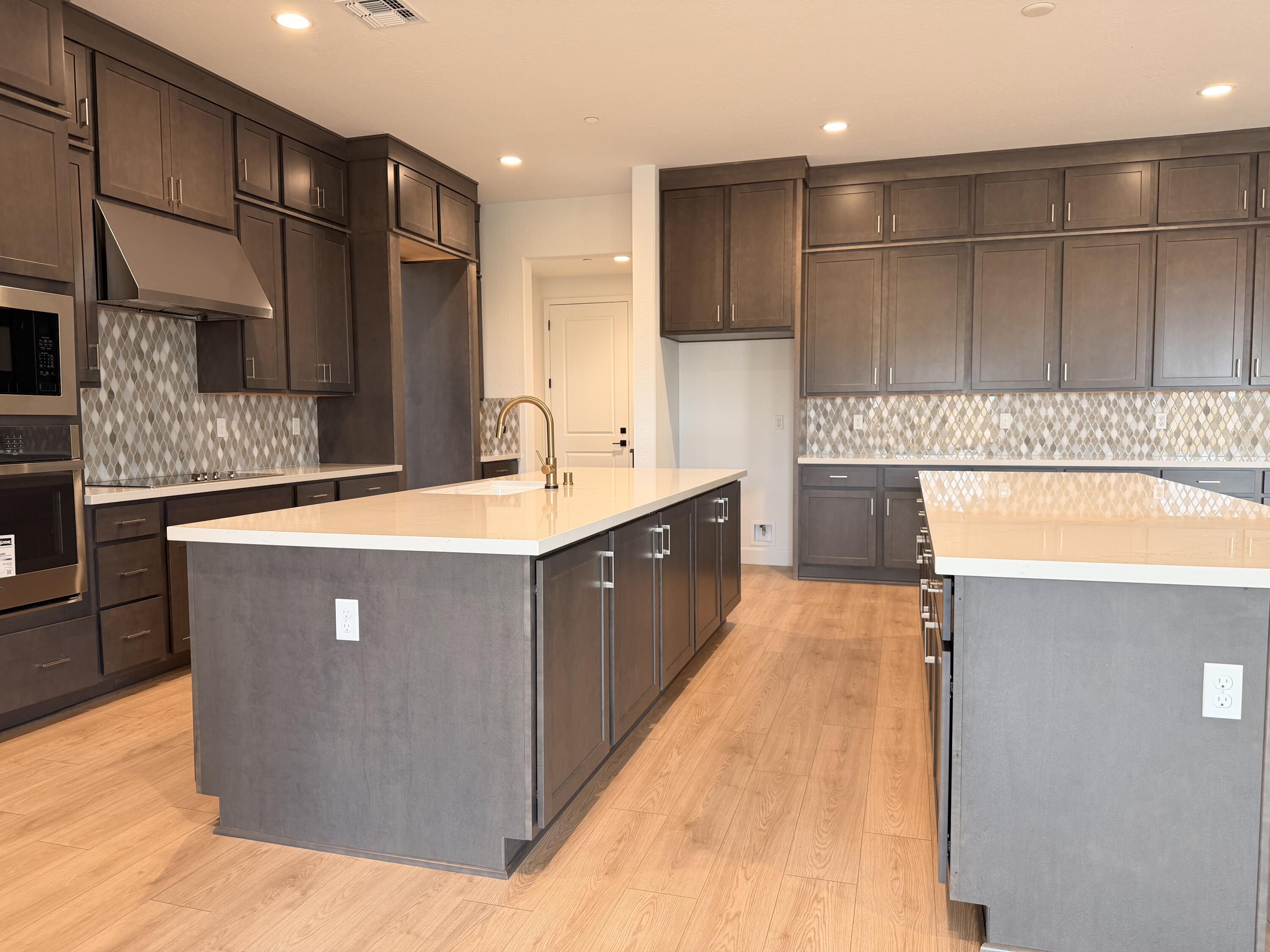 6605 W Wood Dr #Lot1050, Visalia, CA 93277