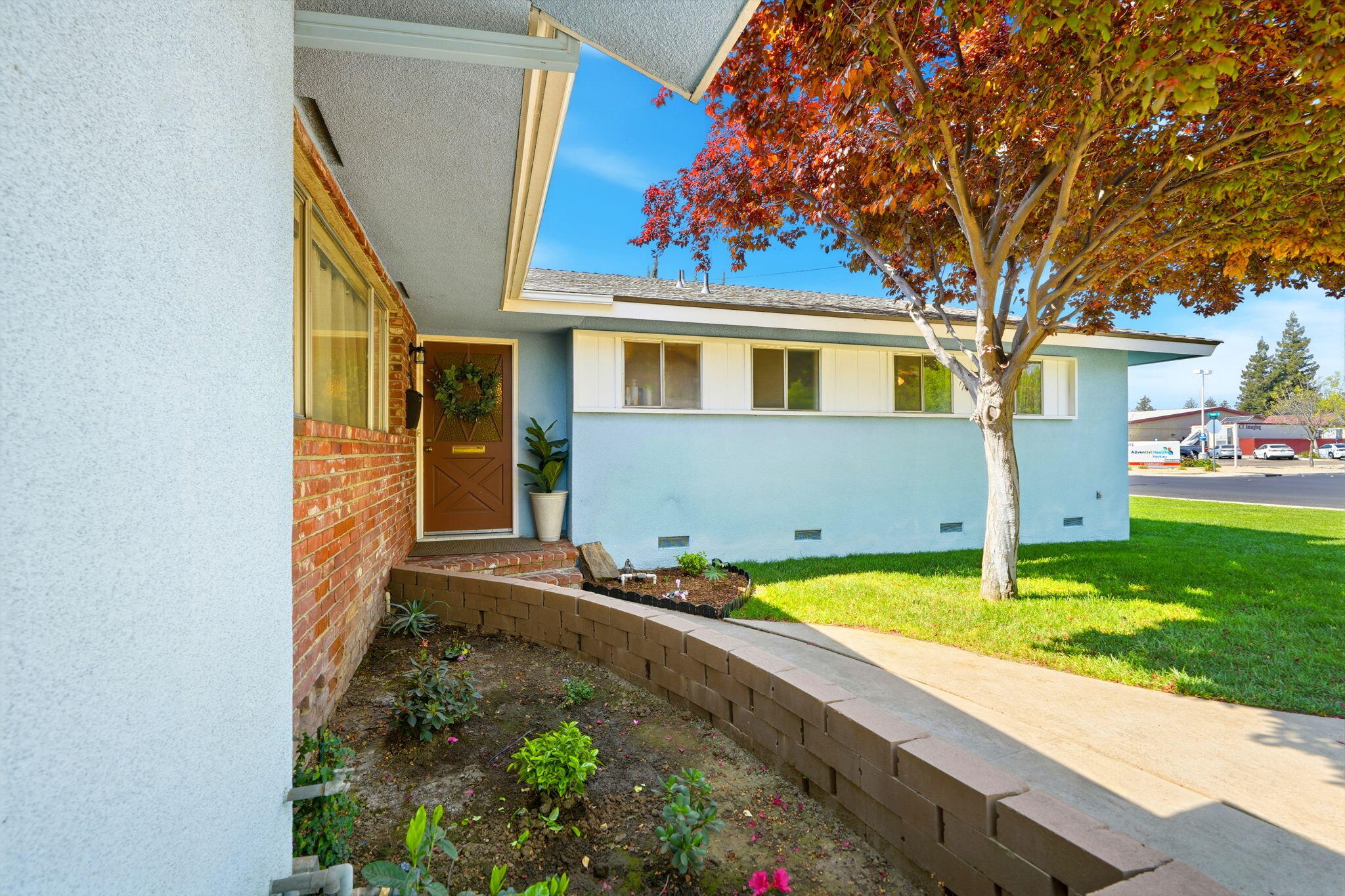 289 W Cypress Ave, Reedley, CA 93654