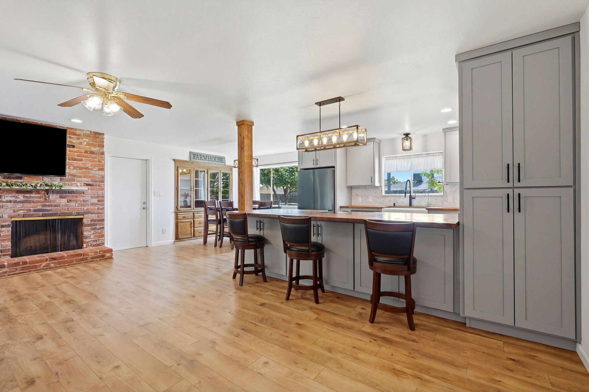 289 W Cypress Ave, Reedley, CA 93654