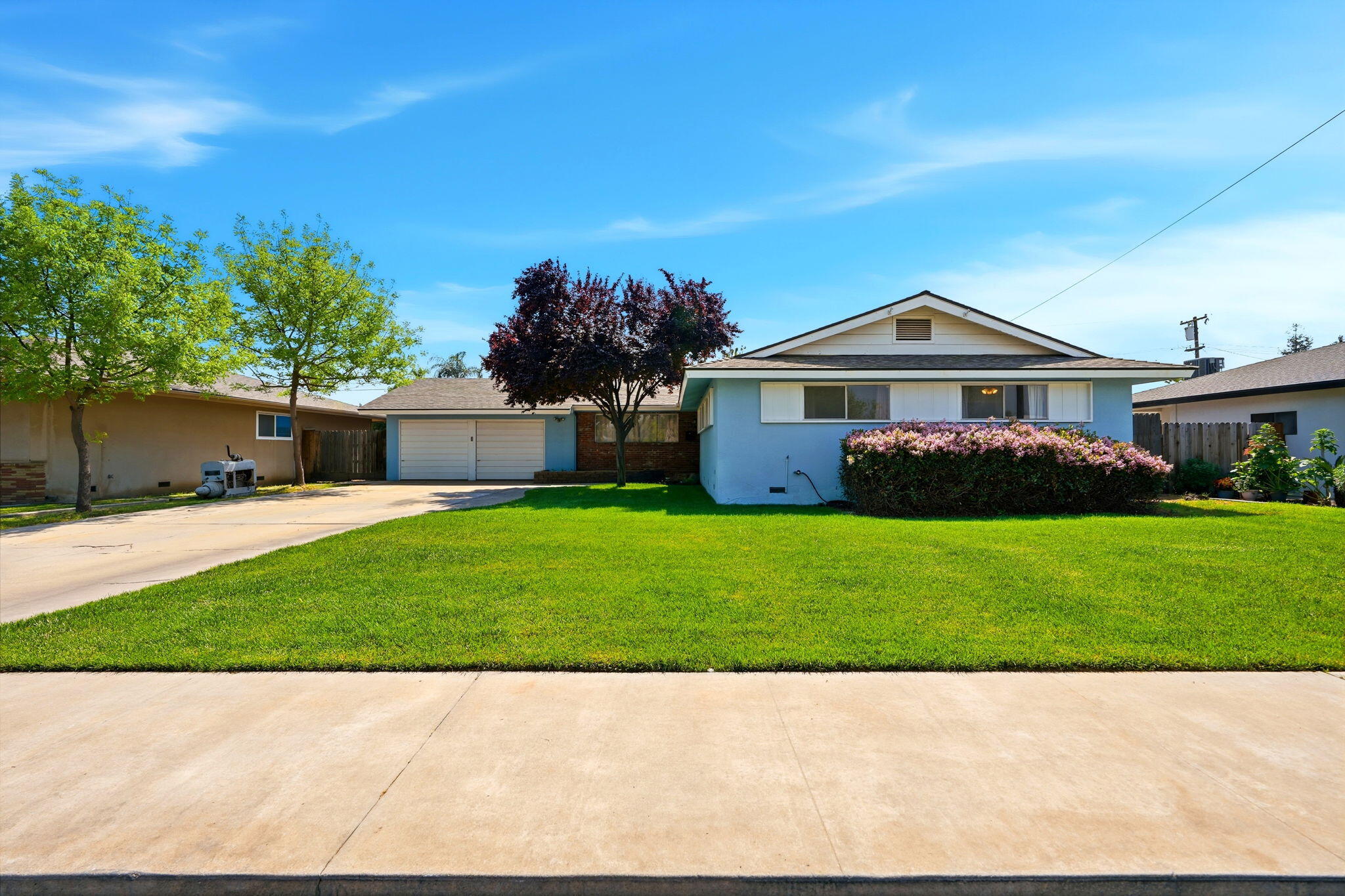 289 W Cypress Ave, Reedley, CA 93654