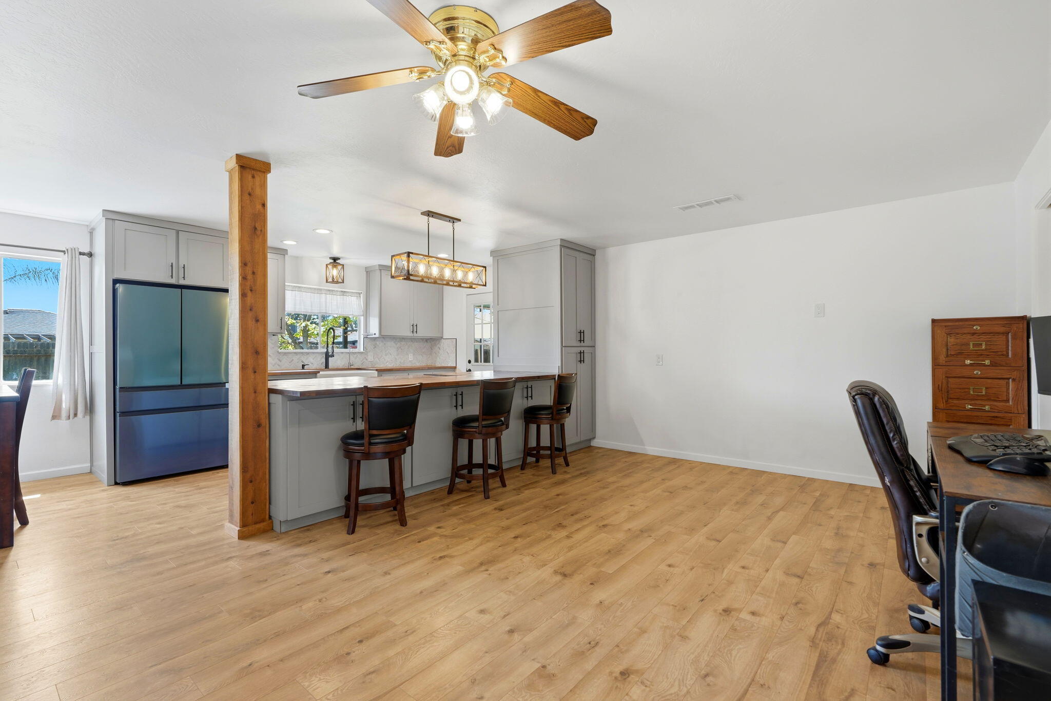 289 W Cypress Ave, Reedley, CA 93654