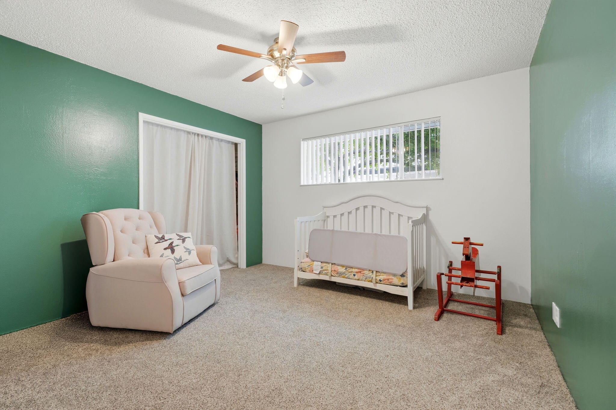 289 W Cypress Ave, Reedley, CA 93654