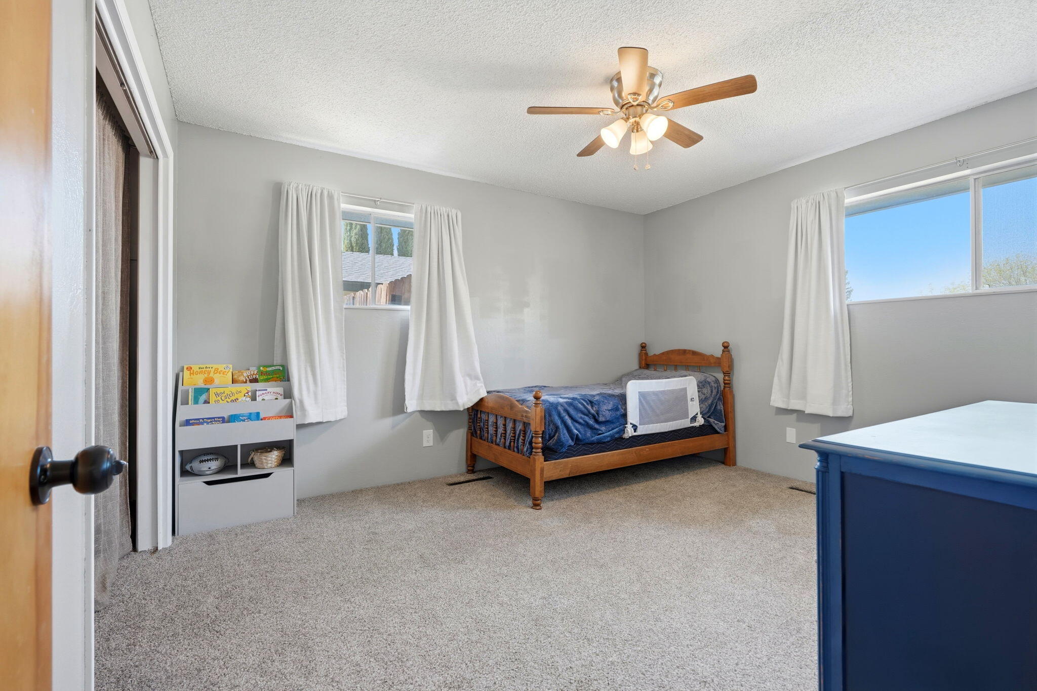 289 W Cypress Ave, Reedley, CA 93654