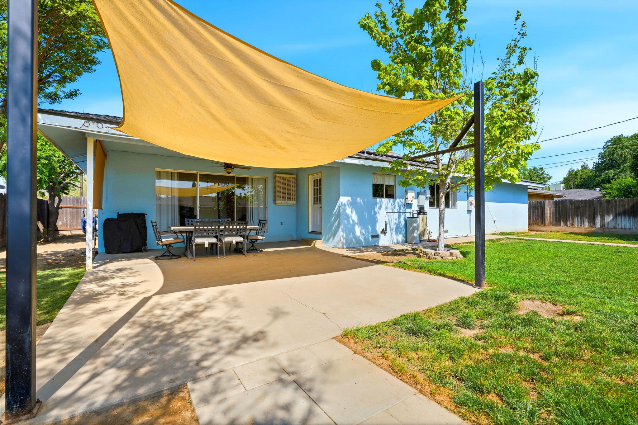 289 W Cypress Ave, Reedley, CA 93654