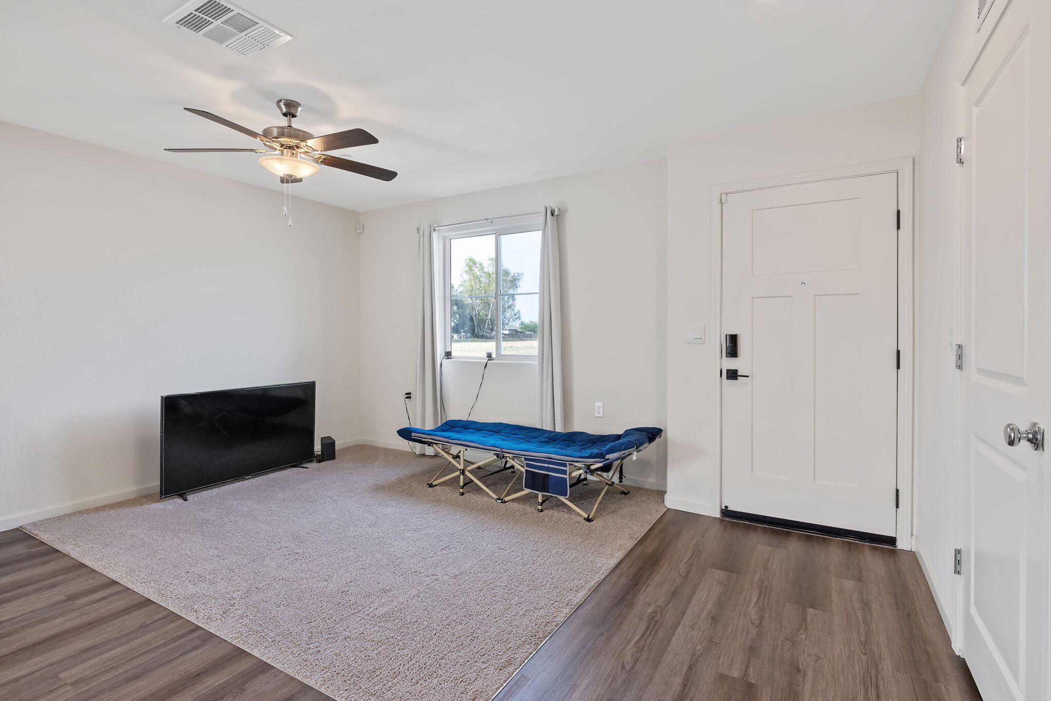 725 James Ave, Corcoran, CA 93212