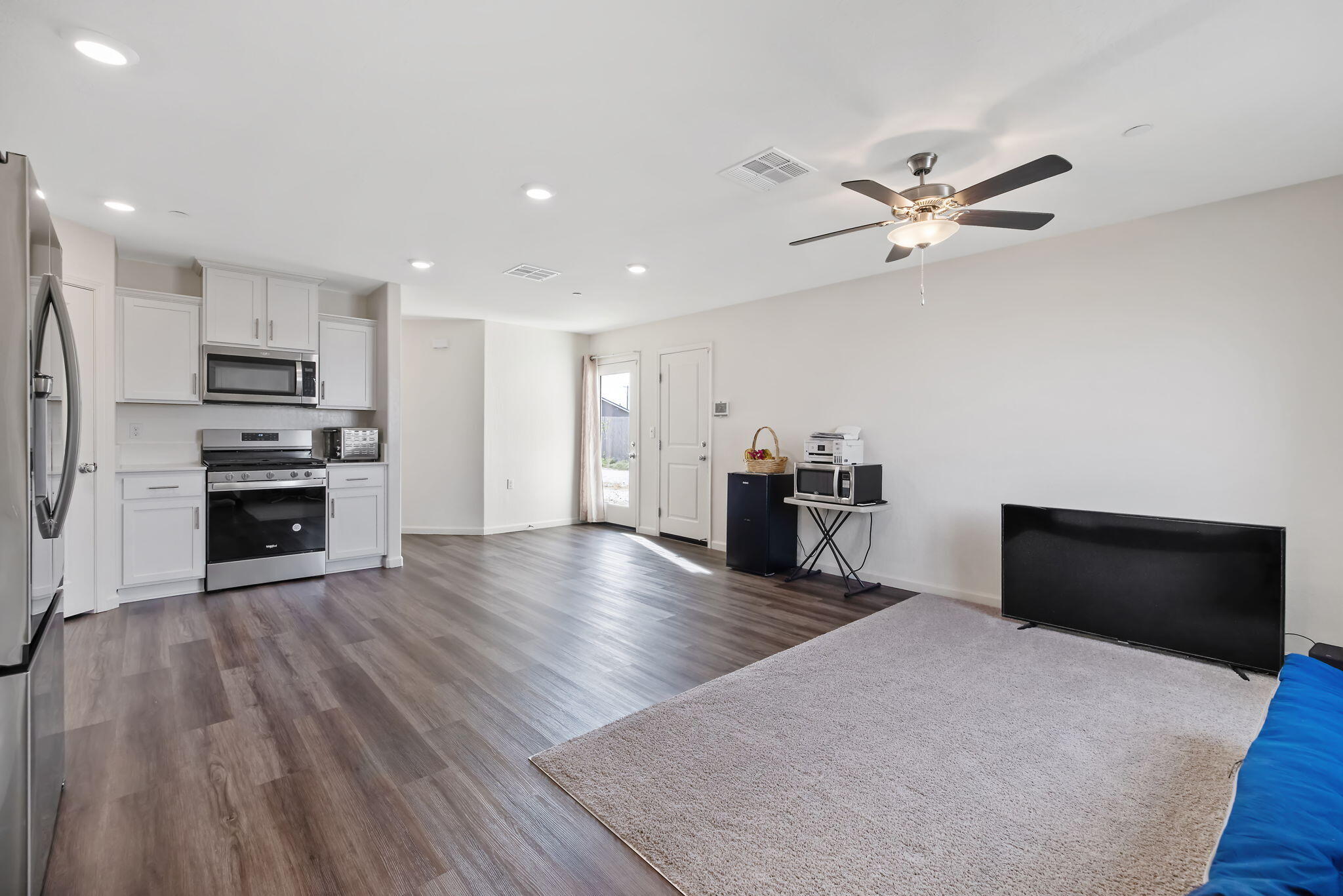 725 James Ave, Corcoran, CA 93212