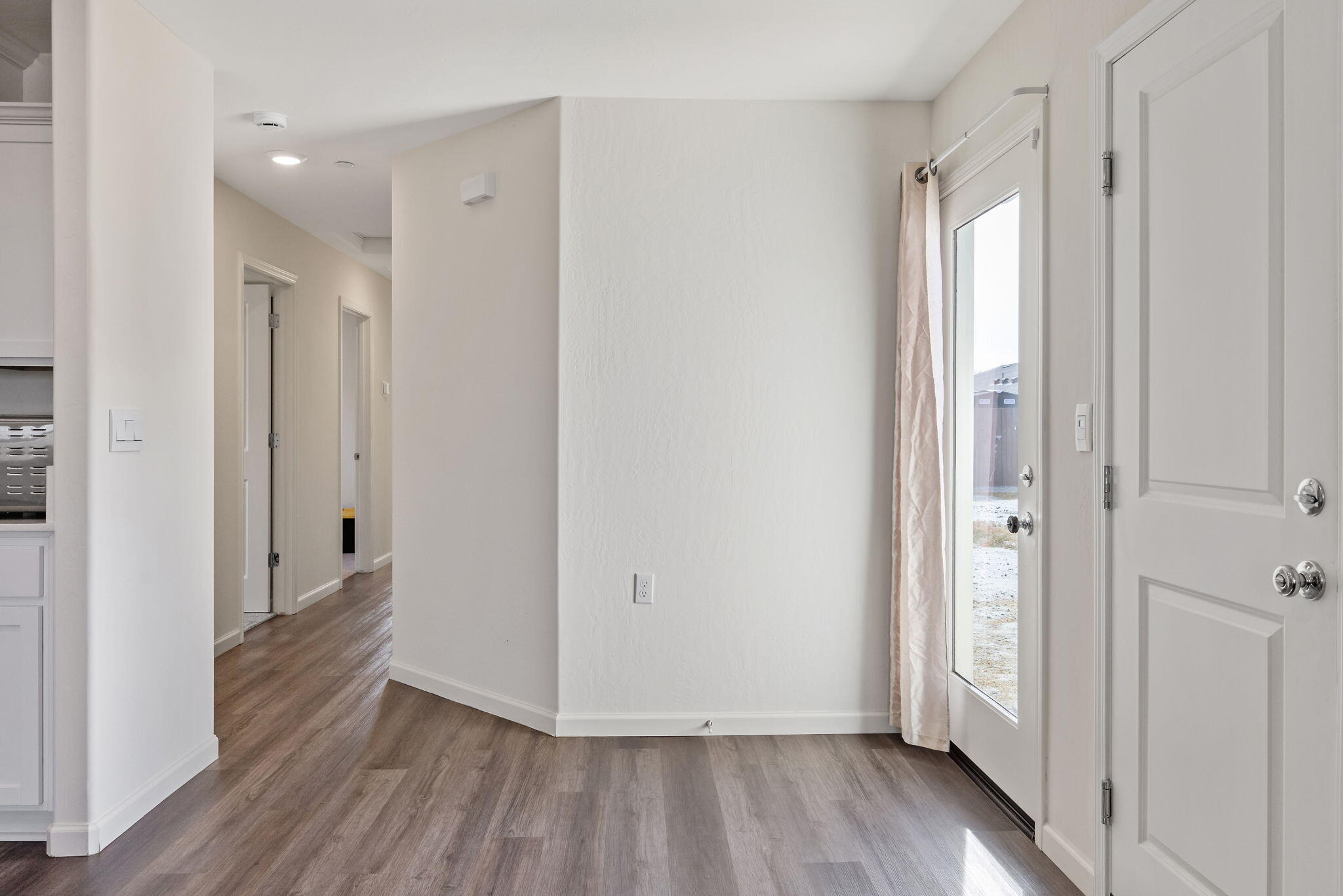 725 James Ave, Corcoran, CA 93212