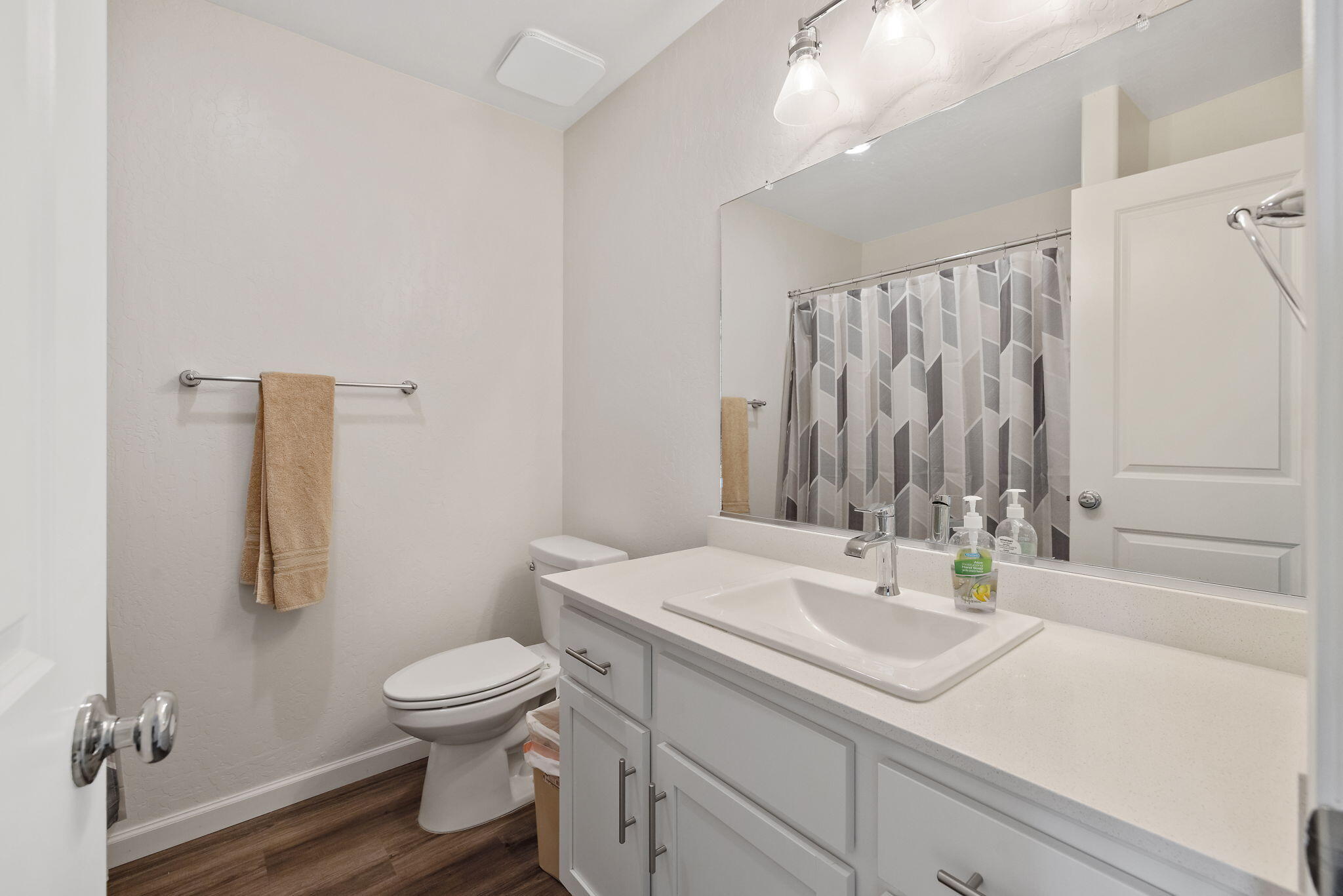 725 James Ave, Corcoran, CA 93212