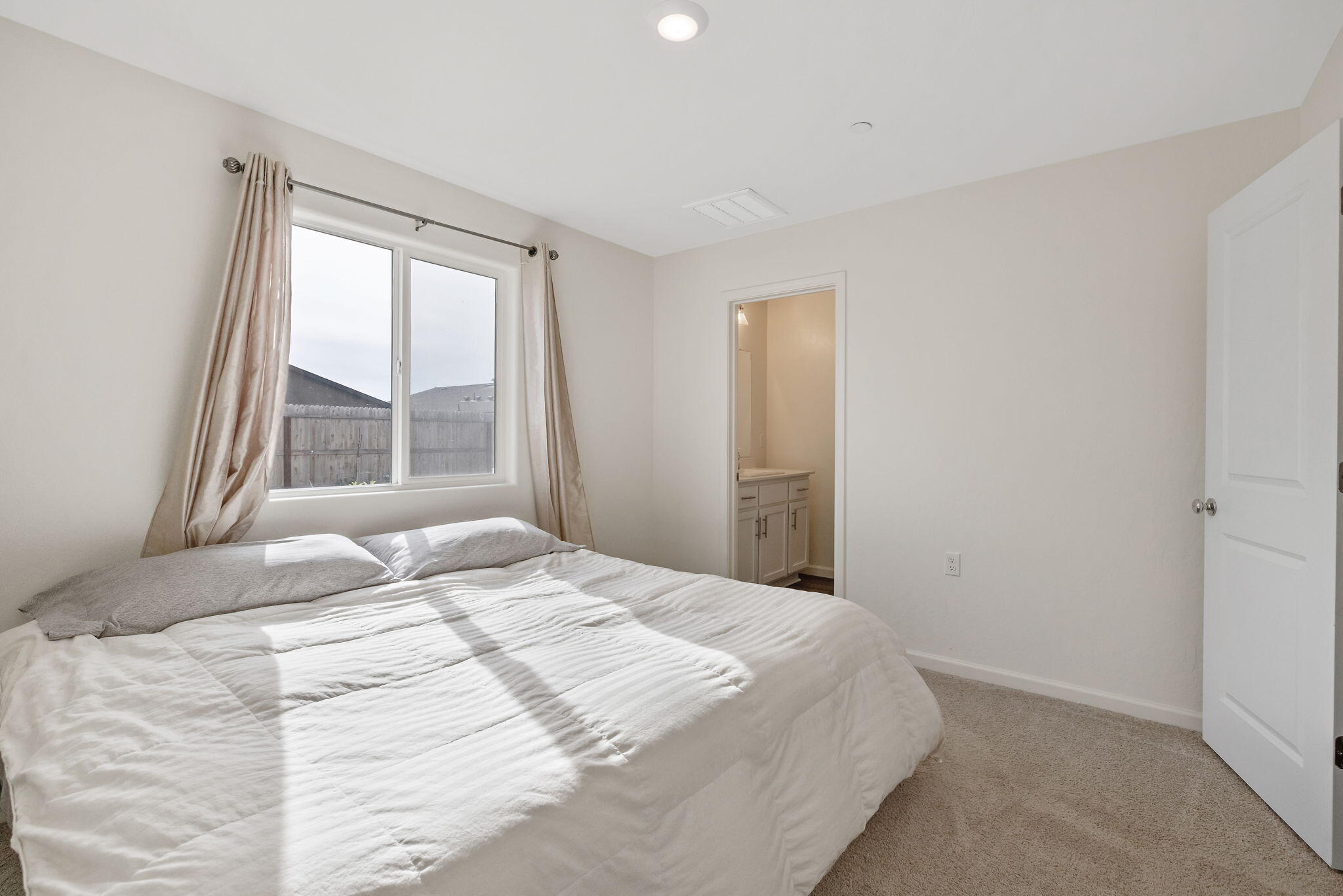 725 James Ave, Corcoran, CA 93212