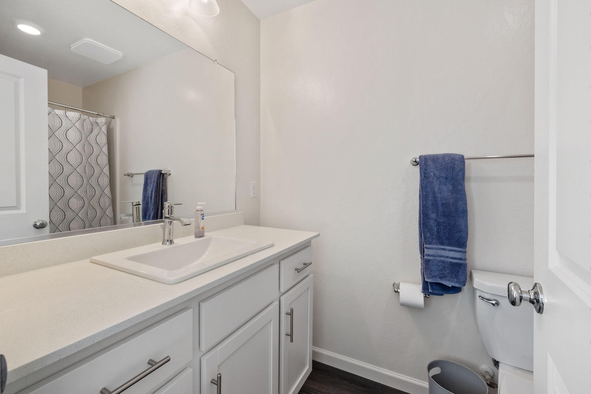 725 James Ave, Corcoran, CA 93212