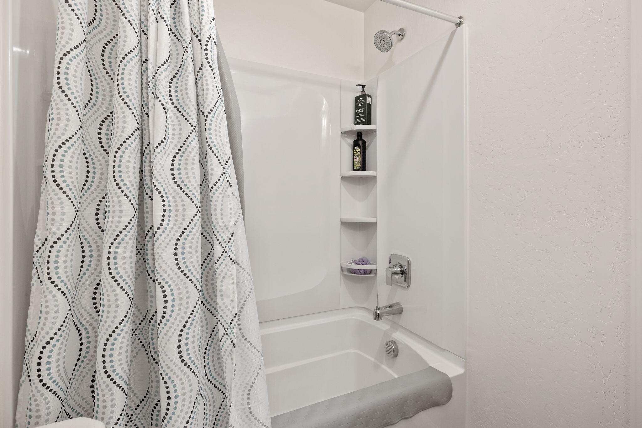 725 James Ave, Corcoran, CA 93212