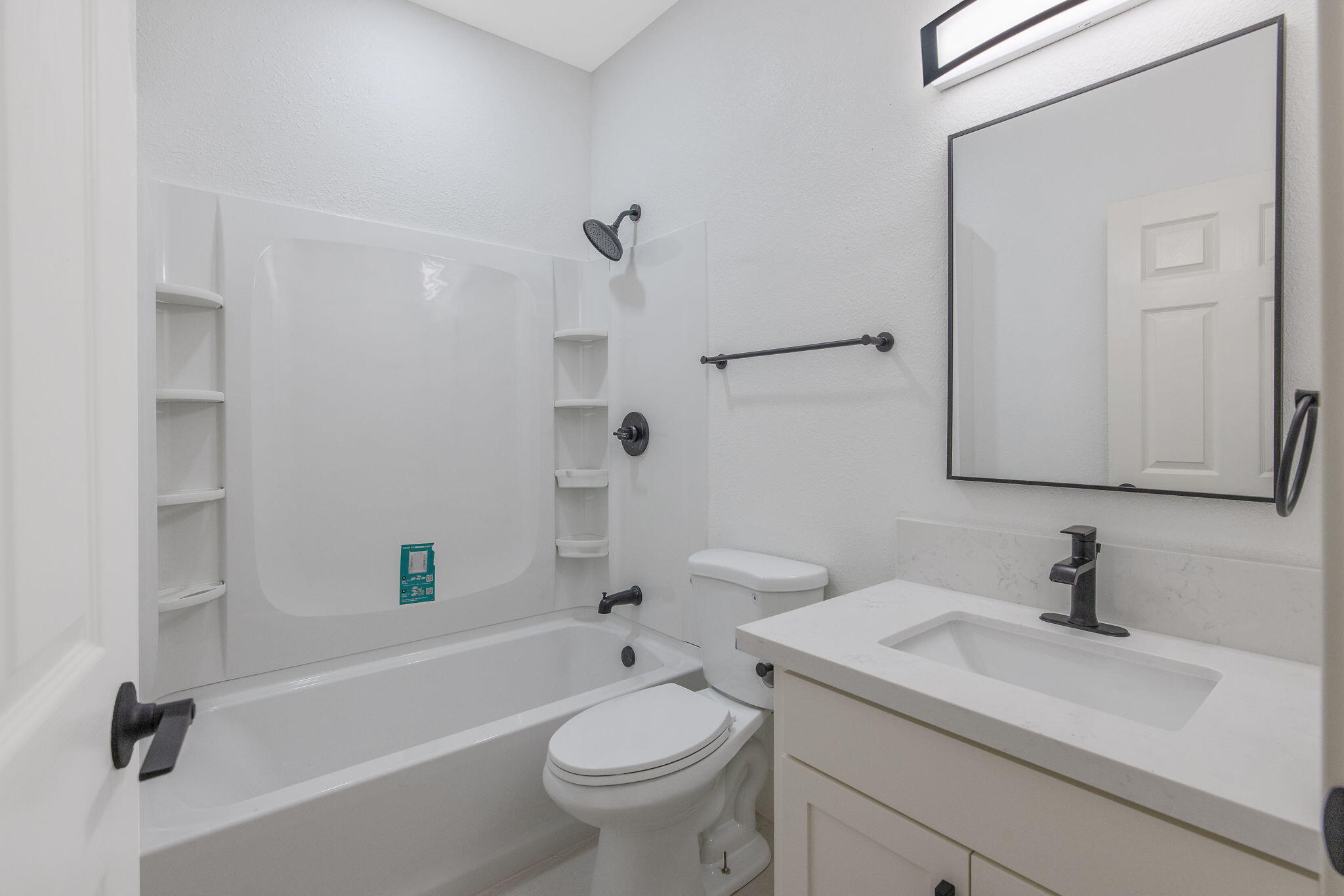 524 S 6th St, Kerman, CA 93630