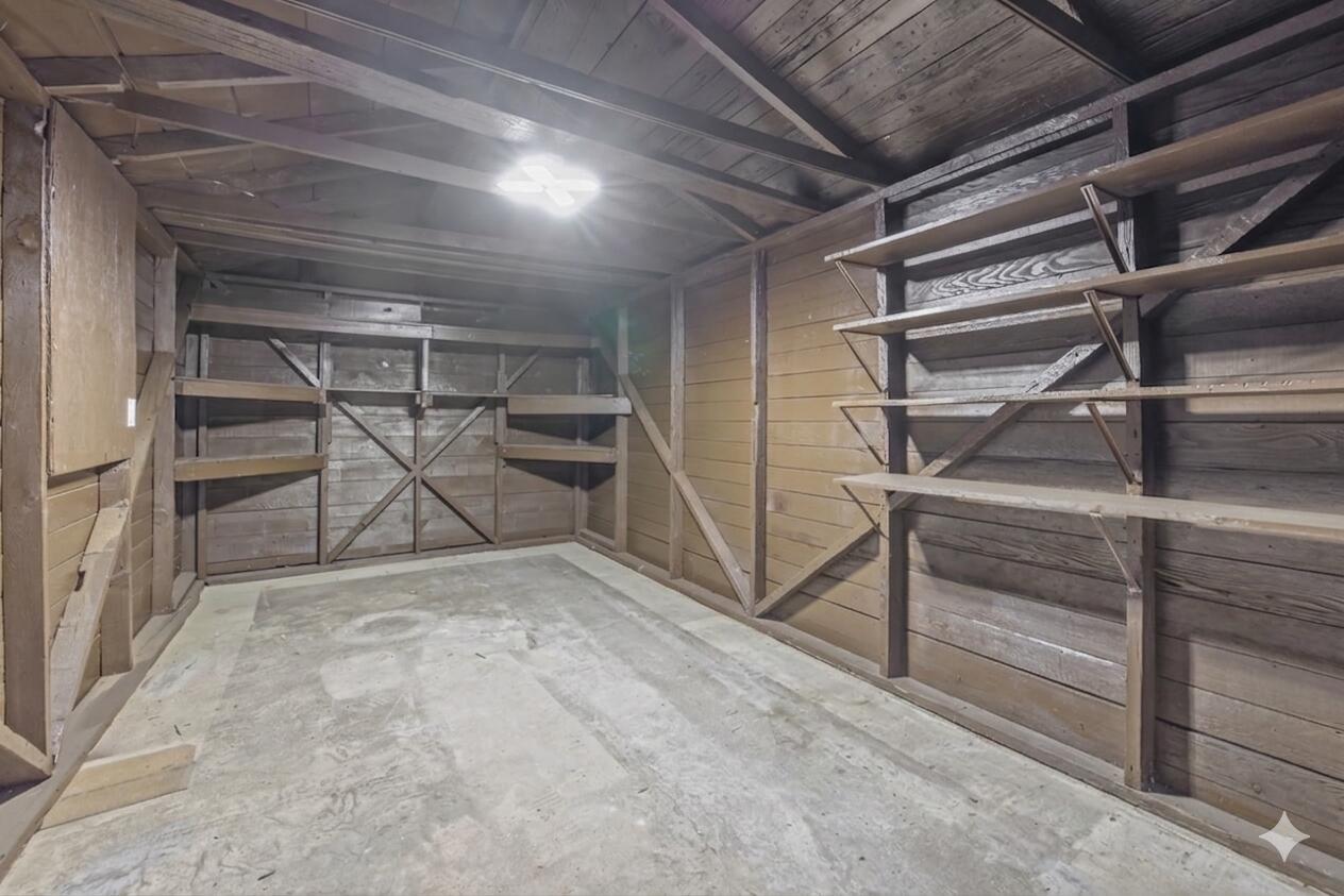 524 S 6th St, Kerman, CA 93630