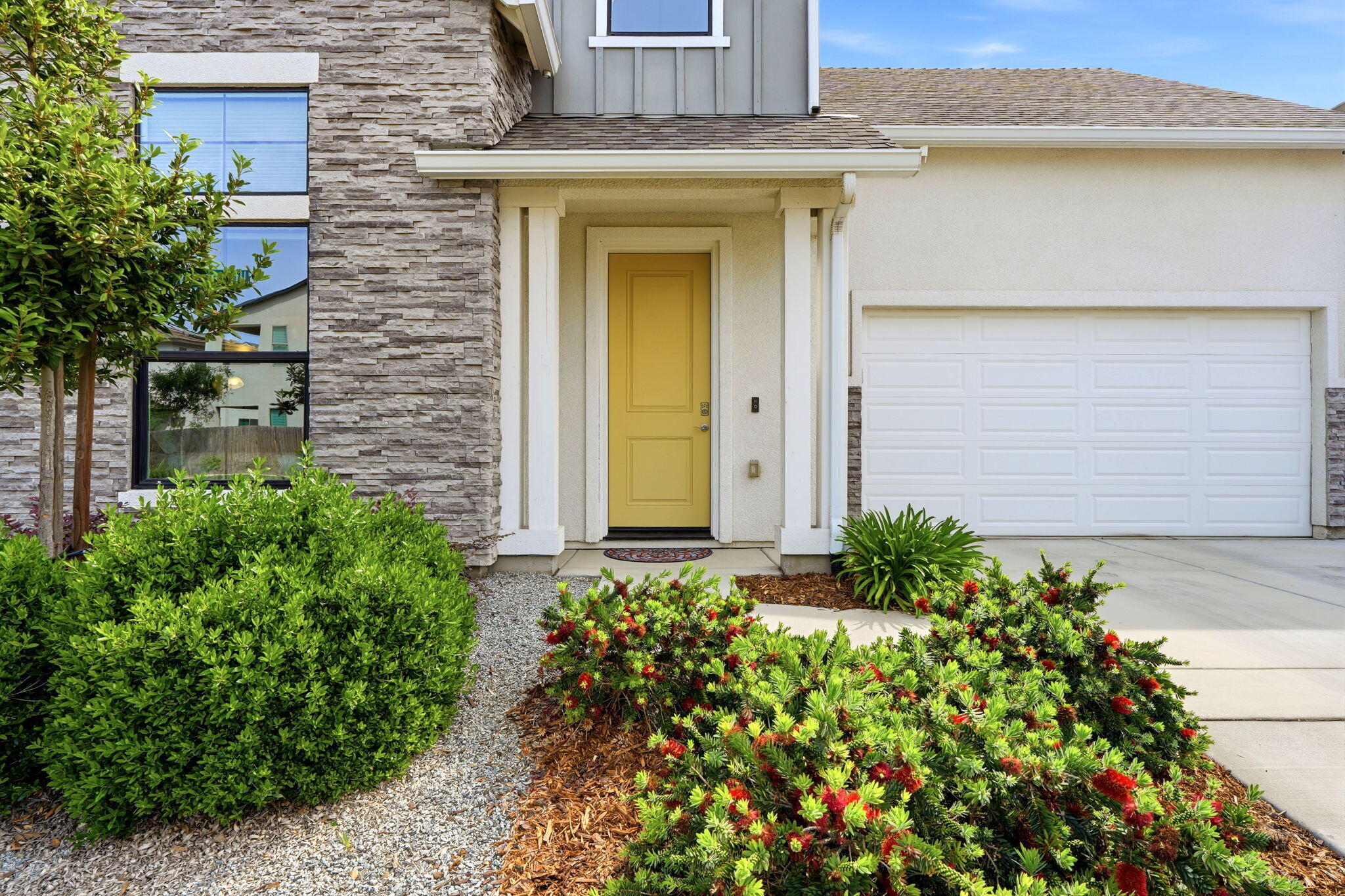 4432 S University St, Visalia, CA 93277