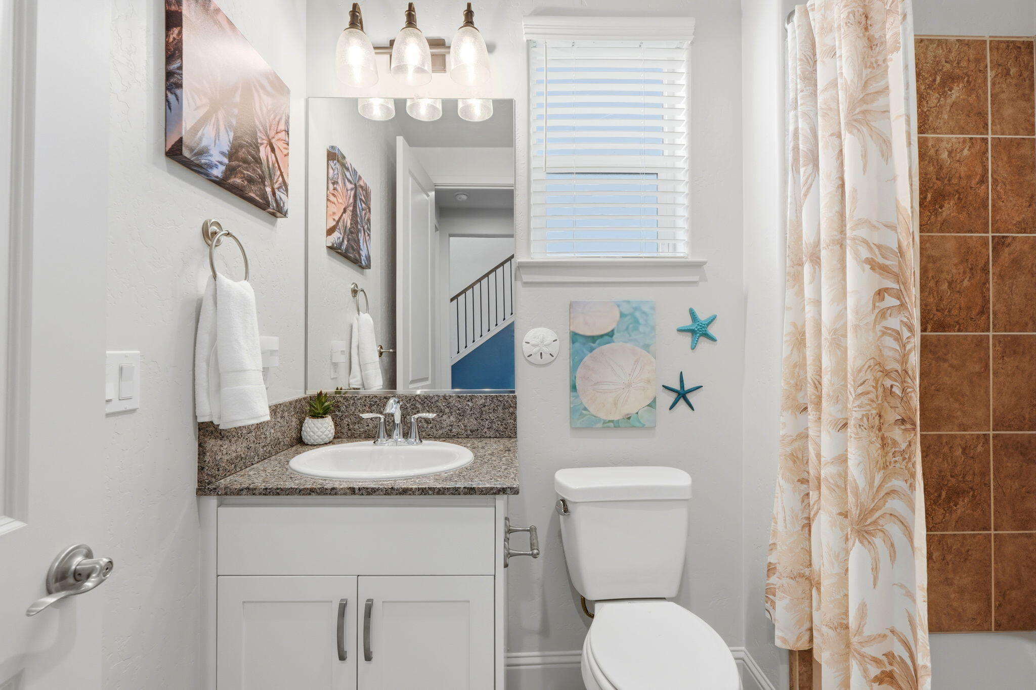 4432 S University St, Visalia, CA 93277