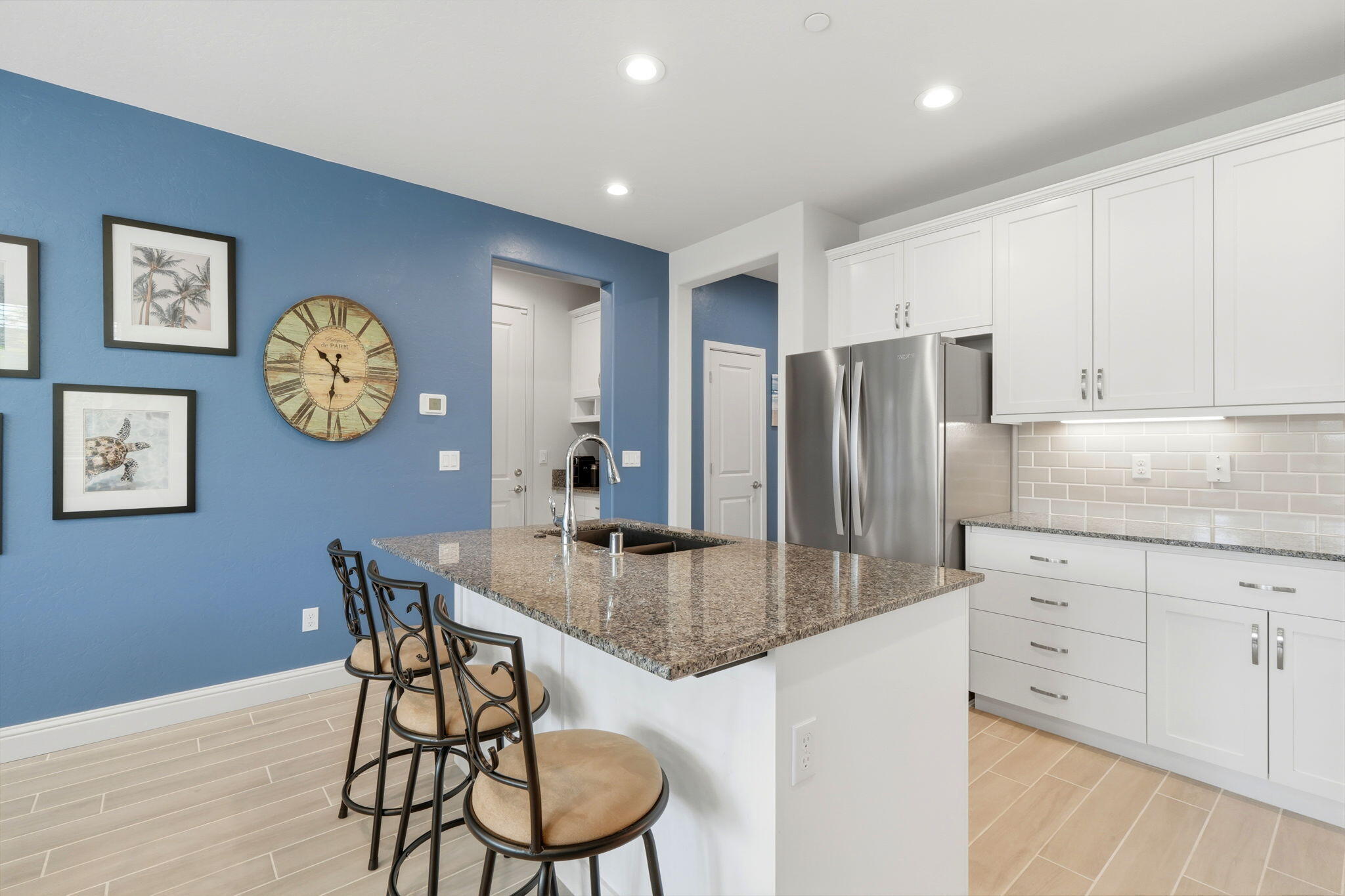 4432 S University St, Visalia, CA 93277