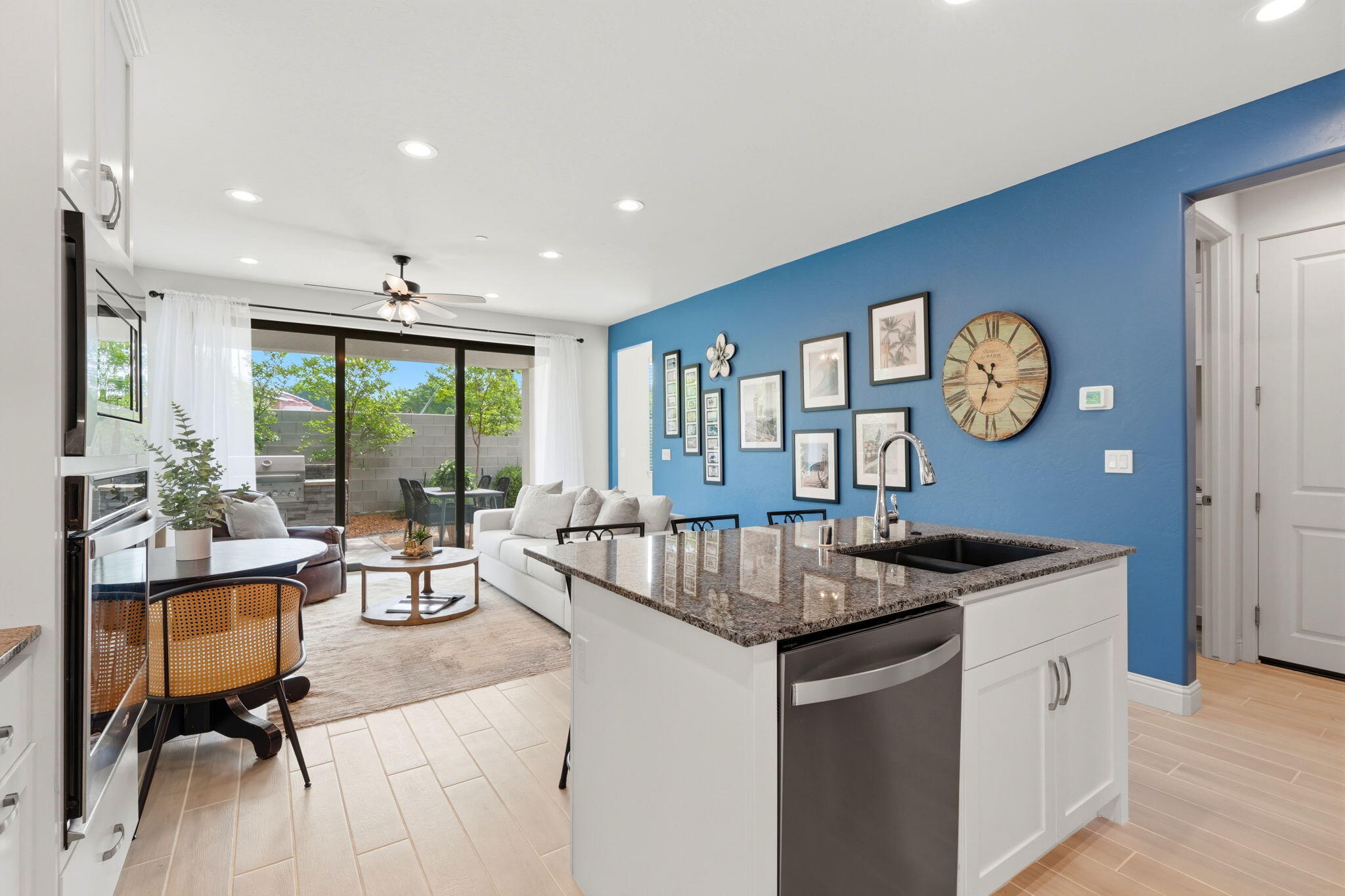 4432 S University St, Visalia, CA 93277