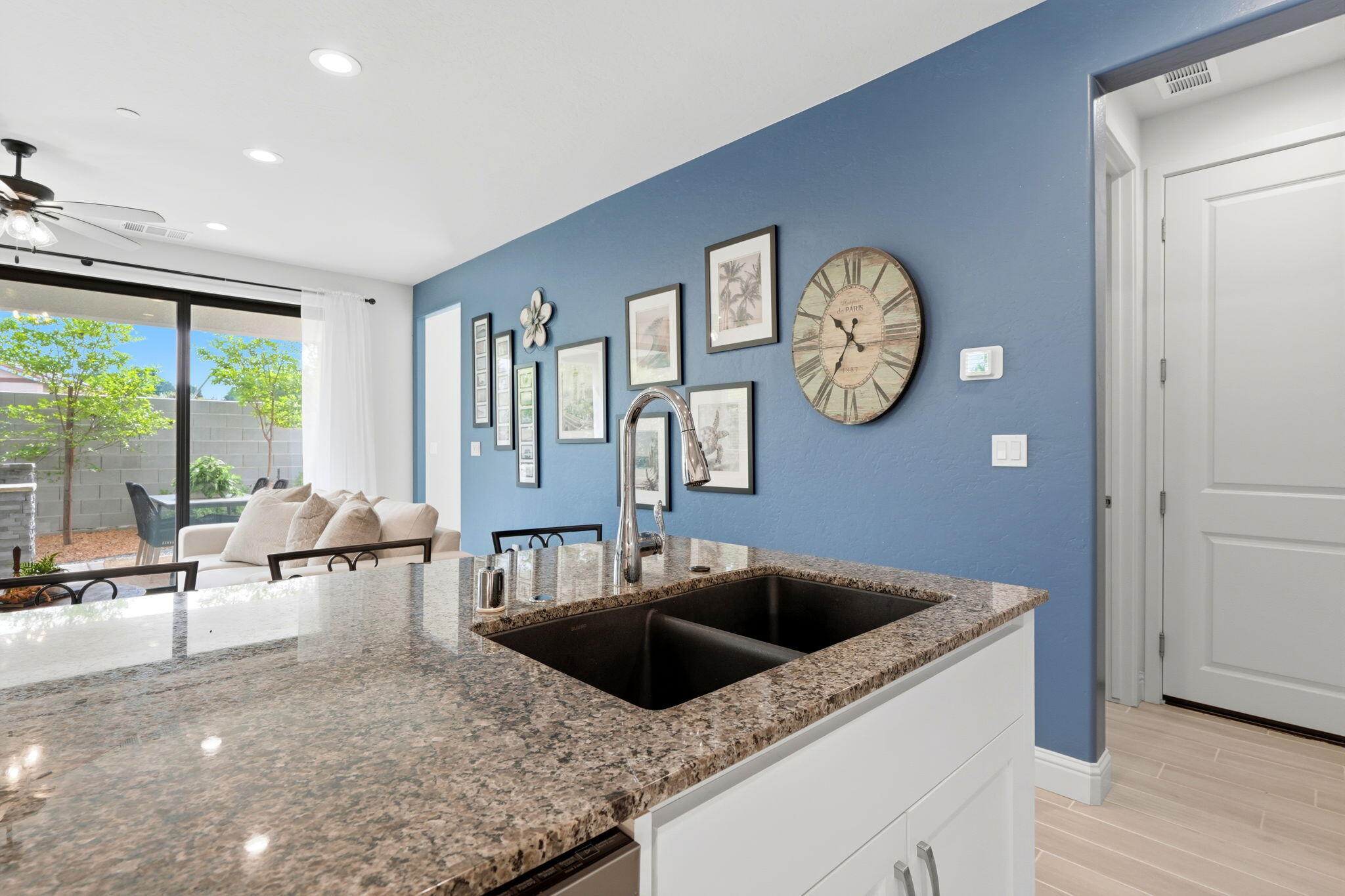 4432 S University St, Visalia, CA 93277