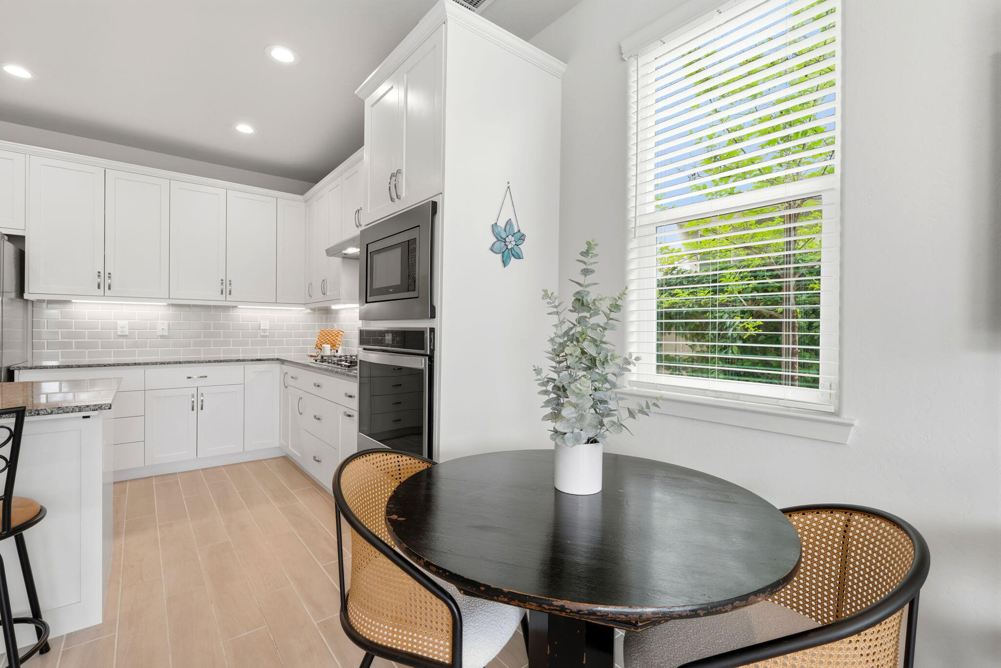 4432 S University St, Visalia, CA 93277