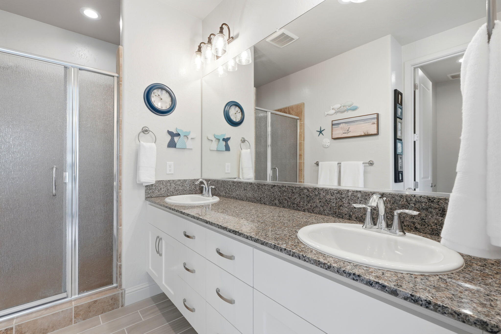 4432 S University St, Visalia, CA 93277