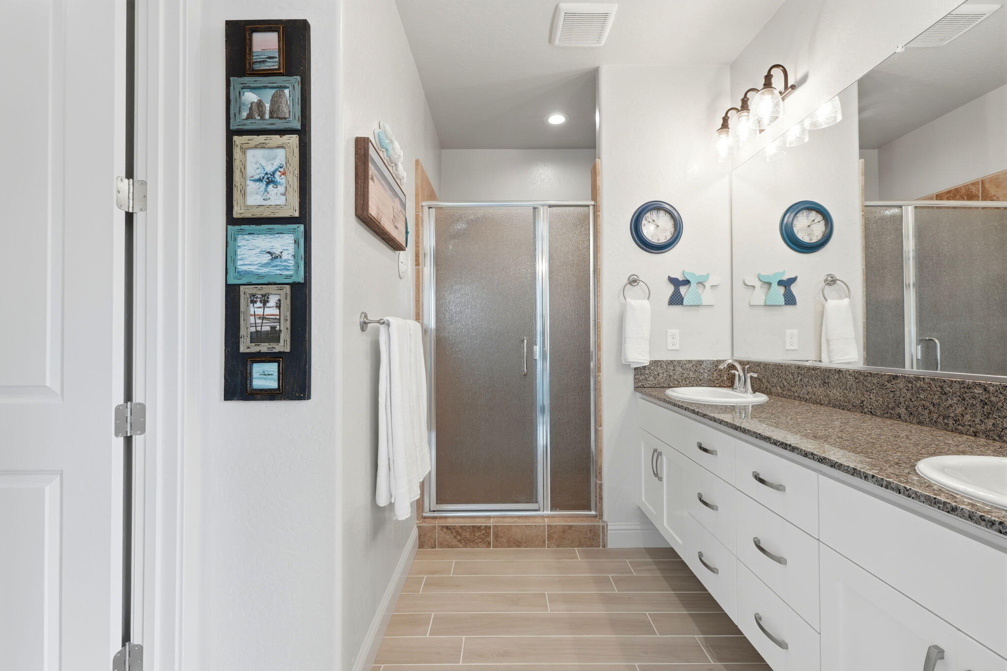 4432 S University St, Visalia, CA 93277