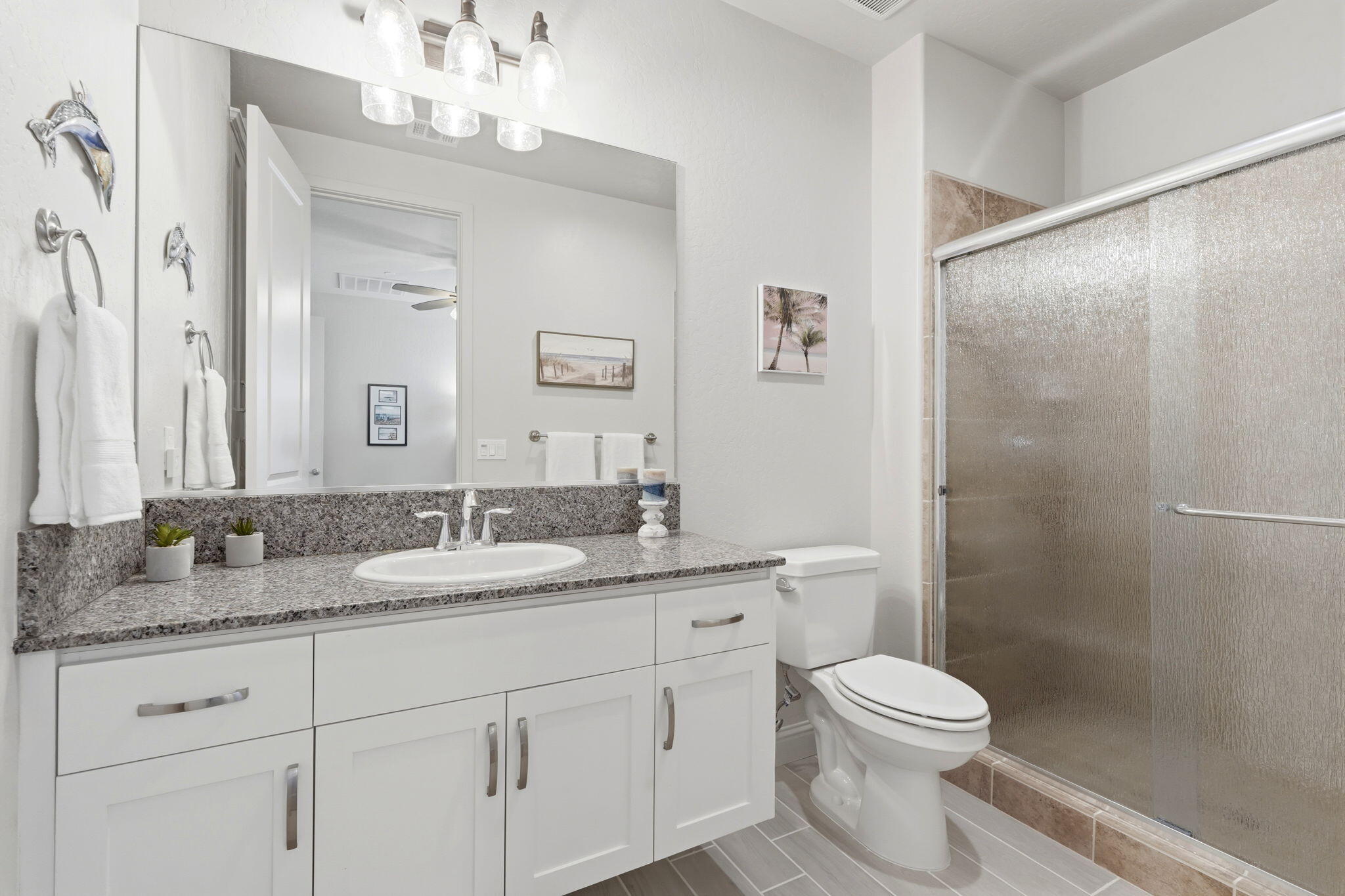 4432 S University St, Visalia, CA 93277