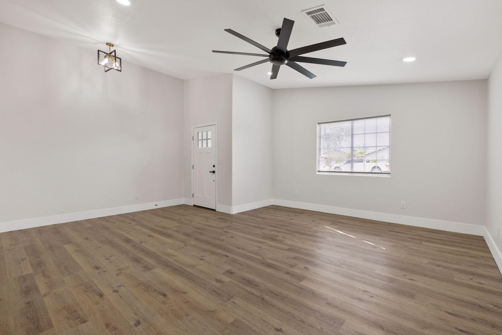 2113 Garvey Ave, Corcoran, CA 93212