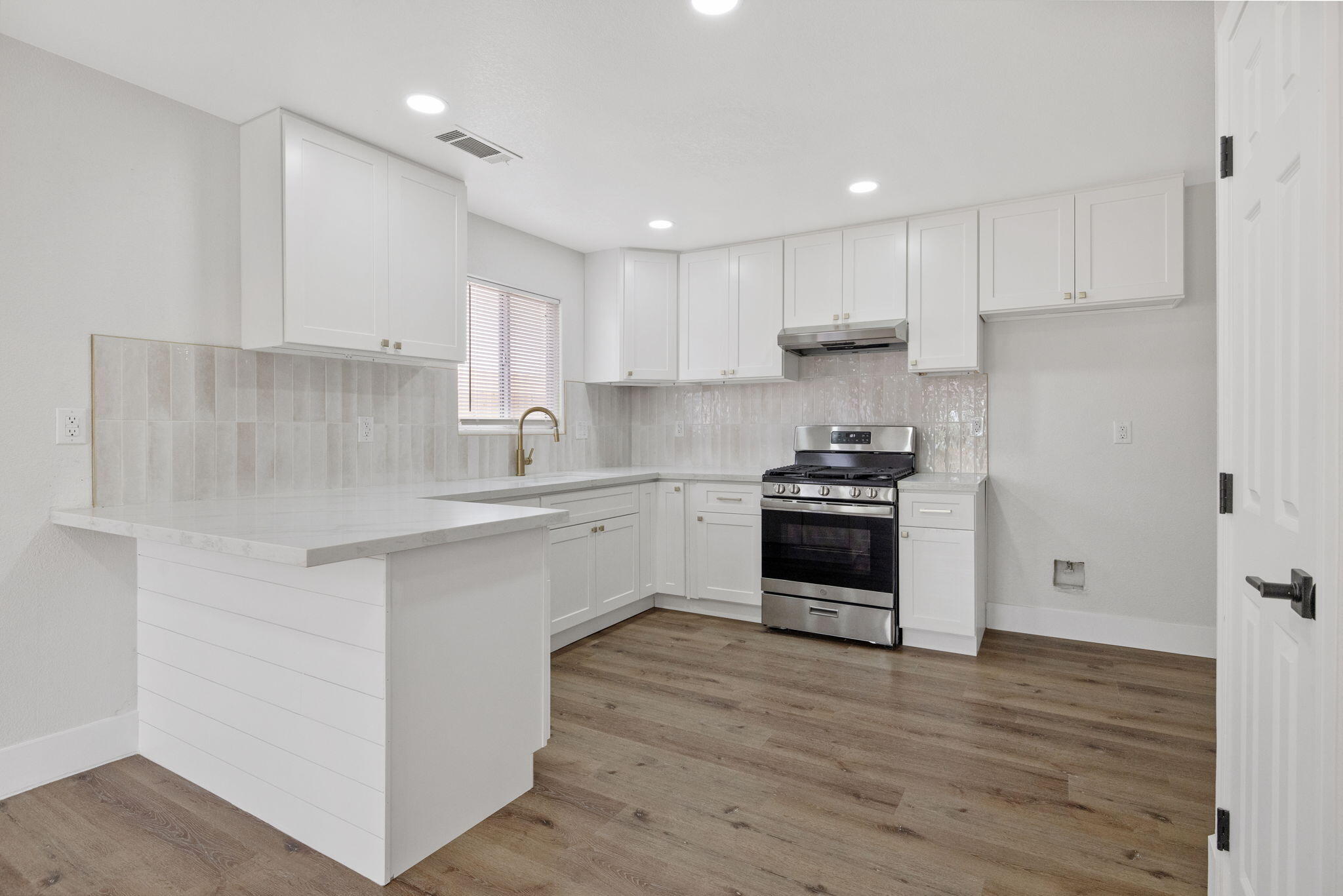 2113 Garvey Ave, Corcoran, CA 93212