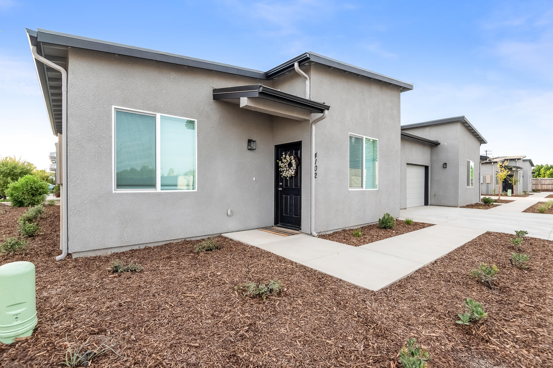 4140 E Kaweah Ave, Visalia, CA 93292