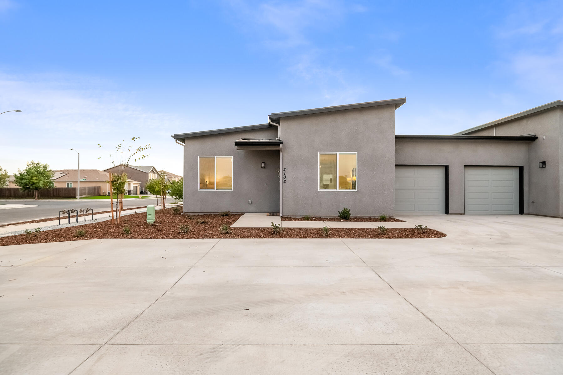 4140 E Kaweah Ave, Visalia, CA 93292