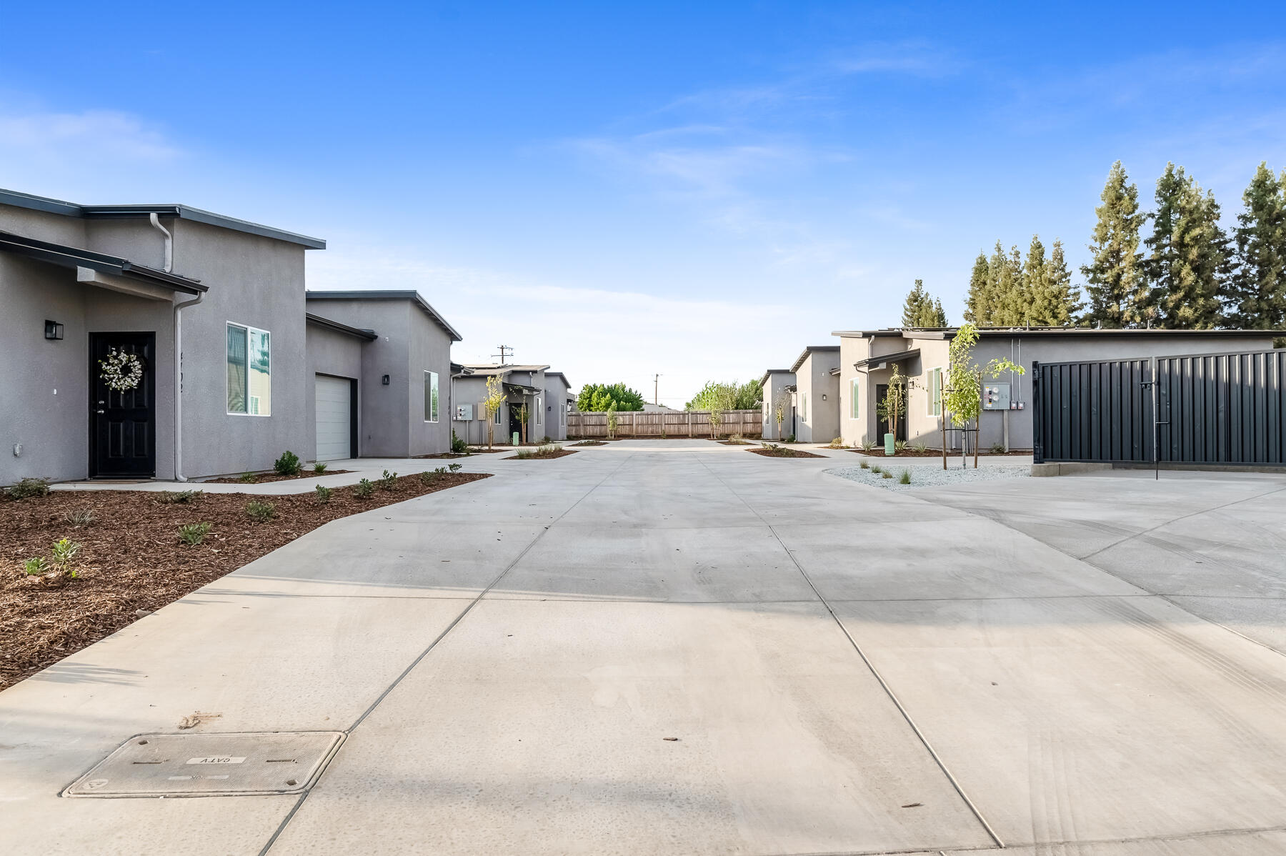 4140 E Kaweah Ave, Visalia, CA 93292