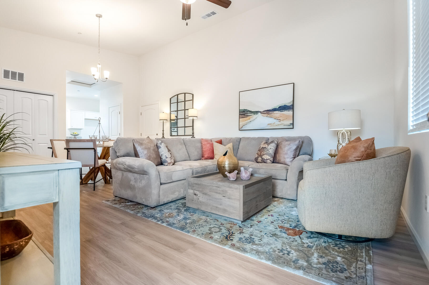 4140 E Kaweah Ave, Visalia, CA 93292