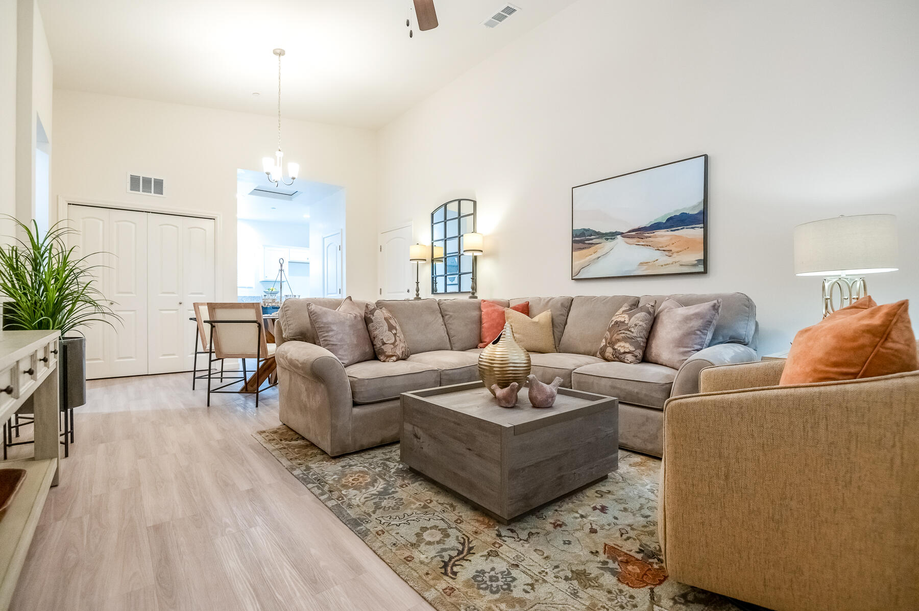 4140 E Kaweah Ave, Visalia, CA 93292