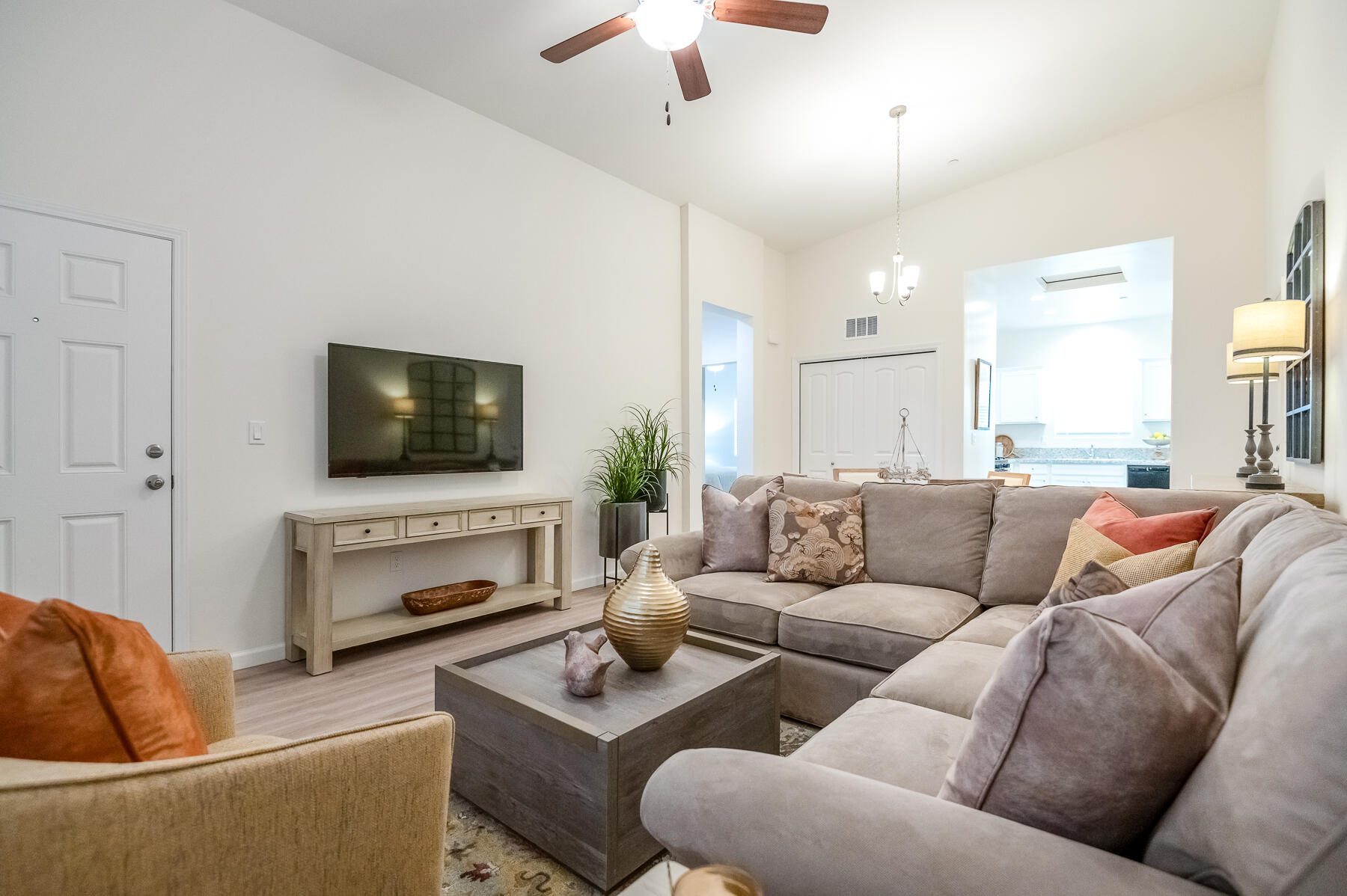 4140 E Kaweah Ave, Visalia, CA 93292