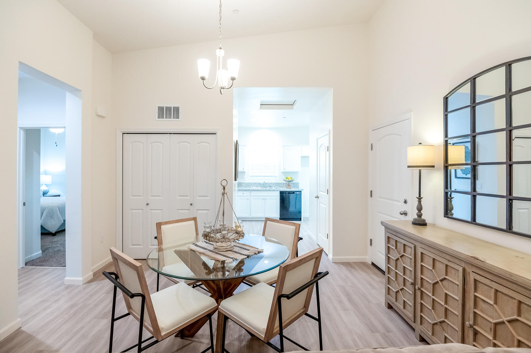 4140 E Kaweah Ave, Visalia, CA 93292