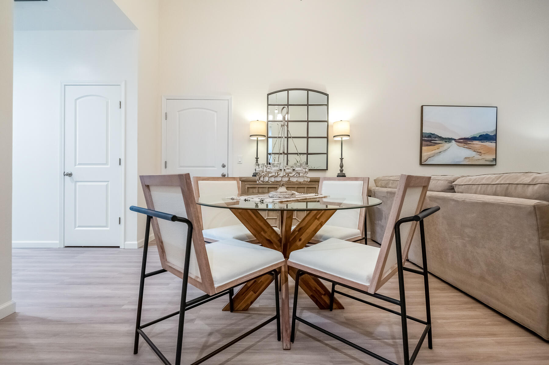 4140 E Kaweah Ave, Visalia, CA 93292