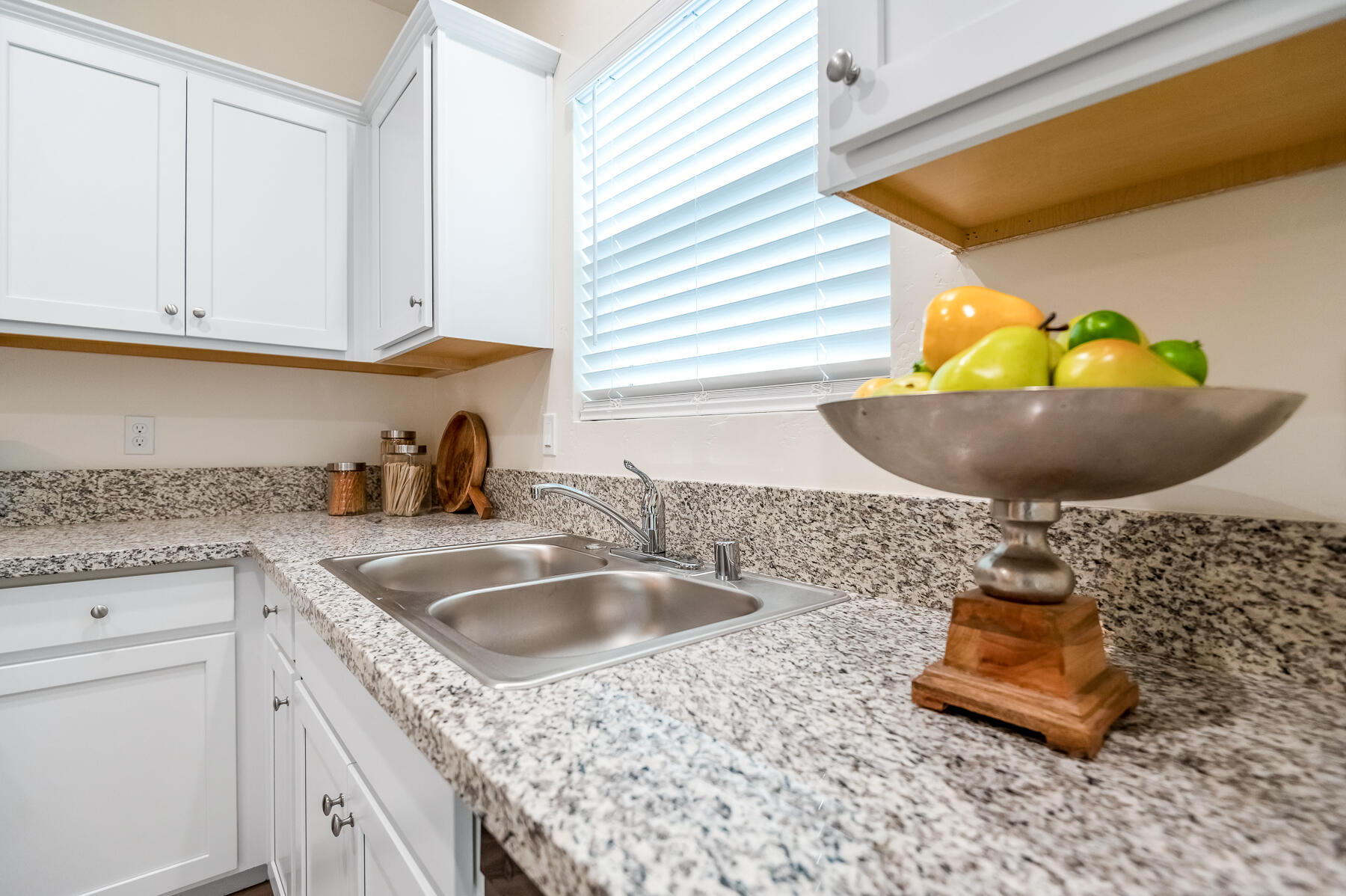 4140 E Kaweah Ave, Visalia, CA 93292