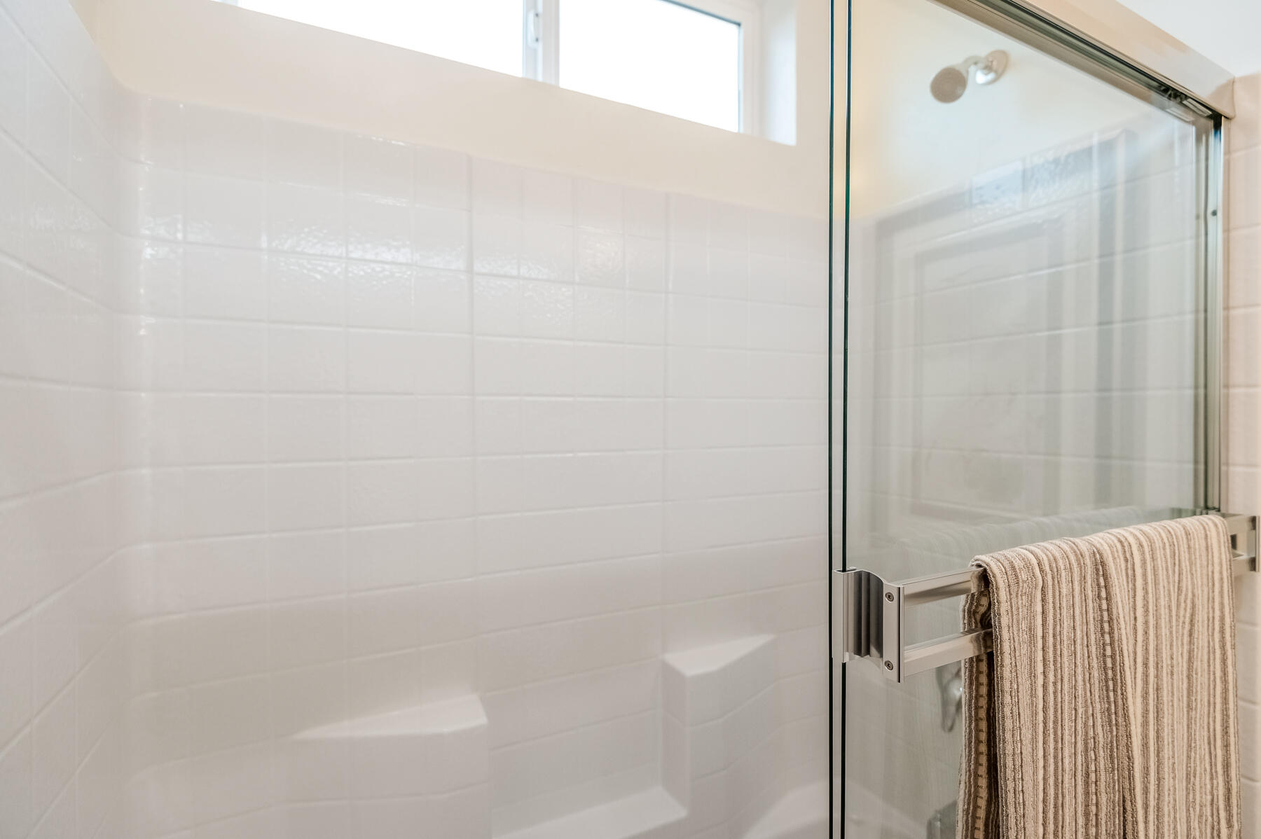 4140 E Kaweah Ave, Visalia, CA 93292