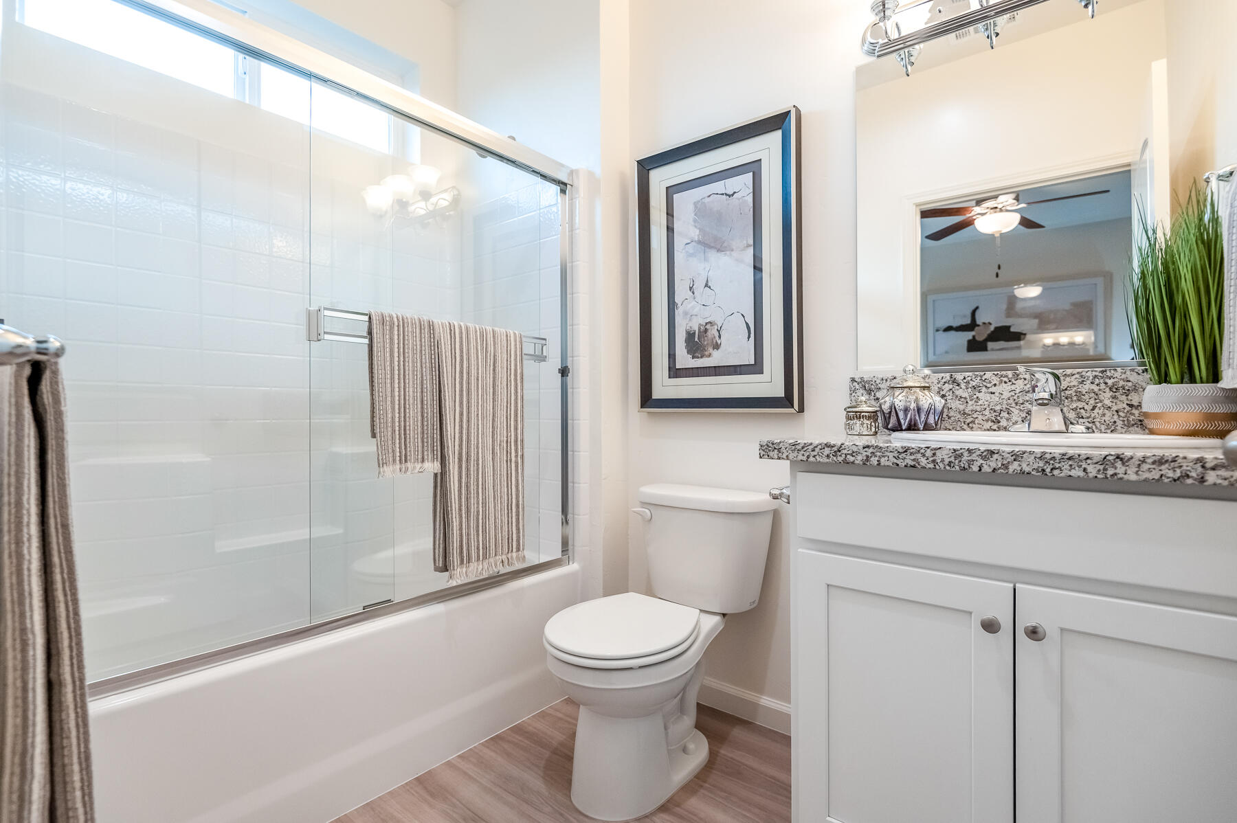 4140 E Kaweah Ave, Visalia, CA 93292