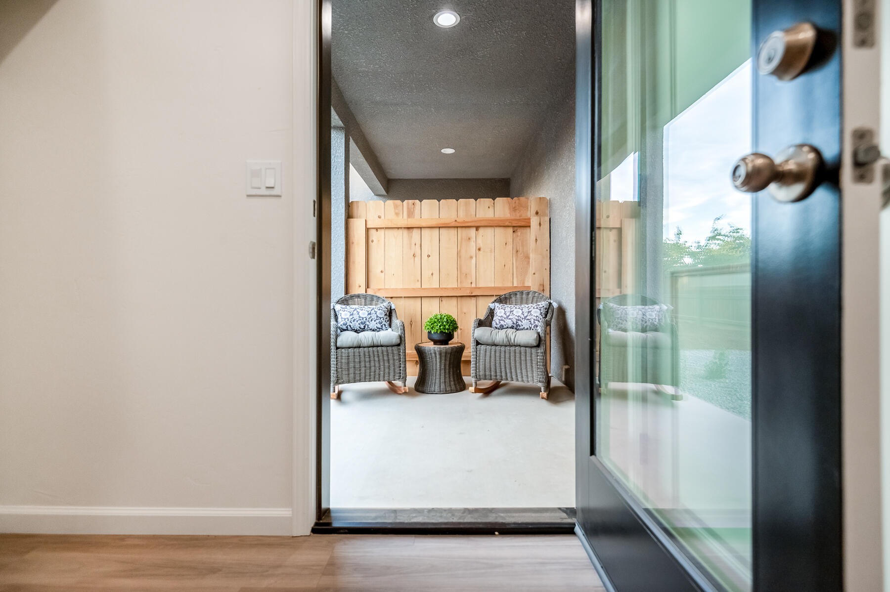 4140 E Kaweah Ave, Visalia, CA 93292