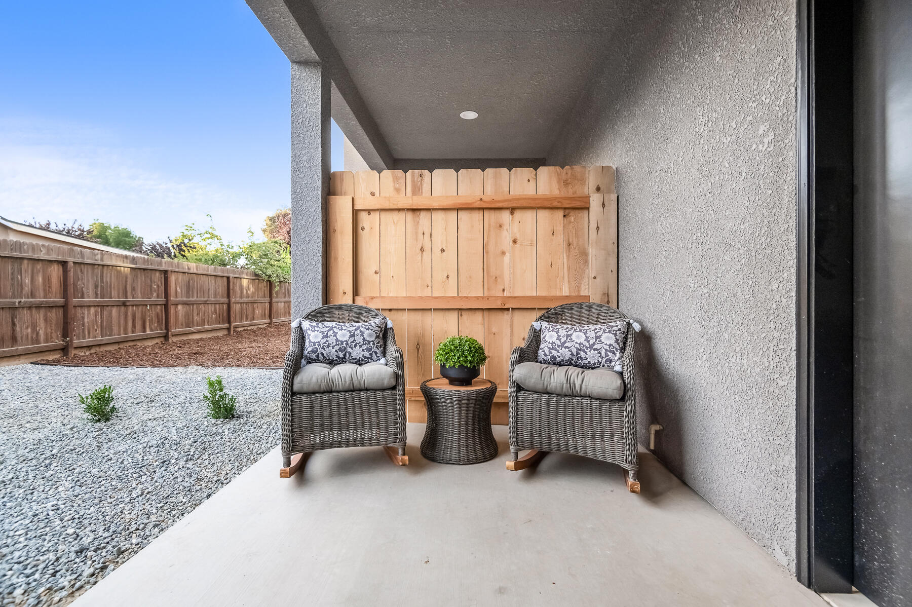 4140 E Kaweah Ave, Visalia, CA 93292