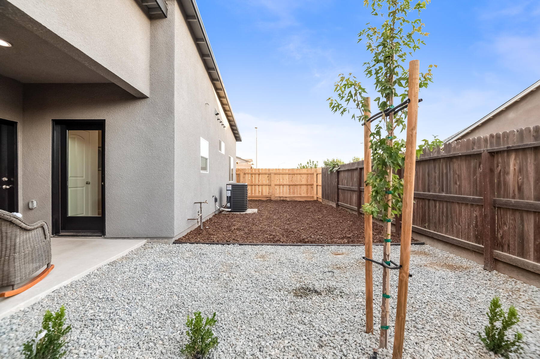 4140 E Kaweah Ave, Visalia, CA 93292