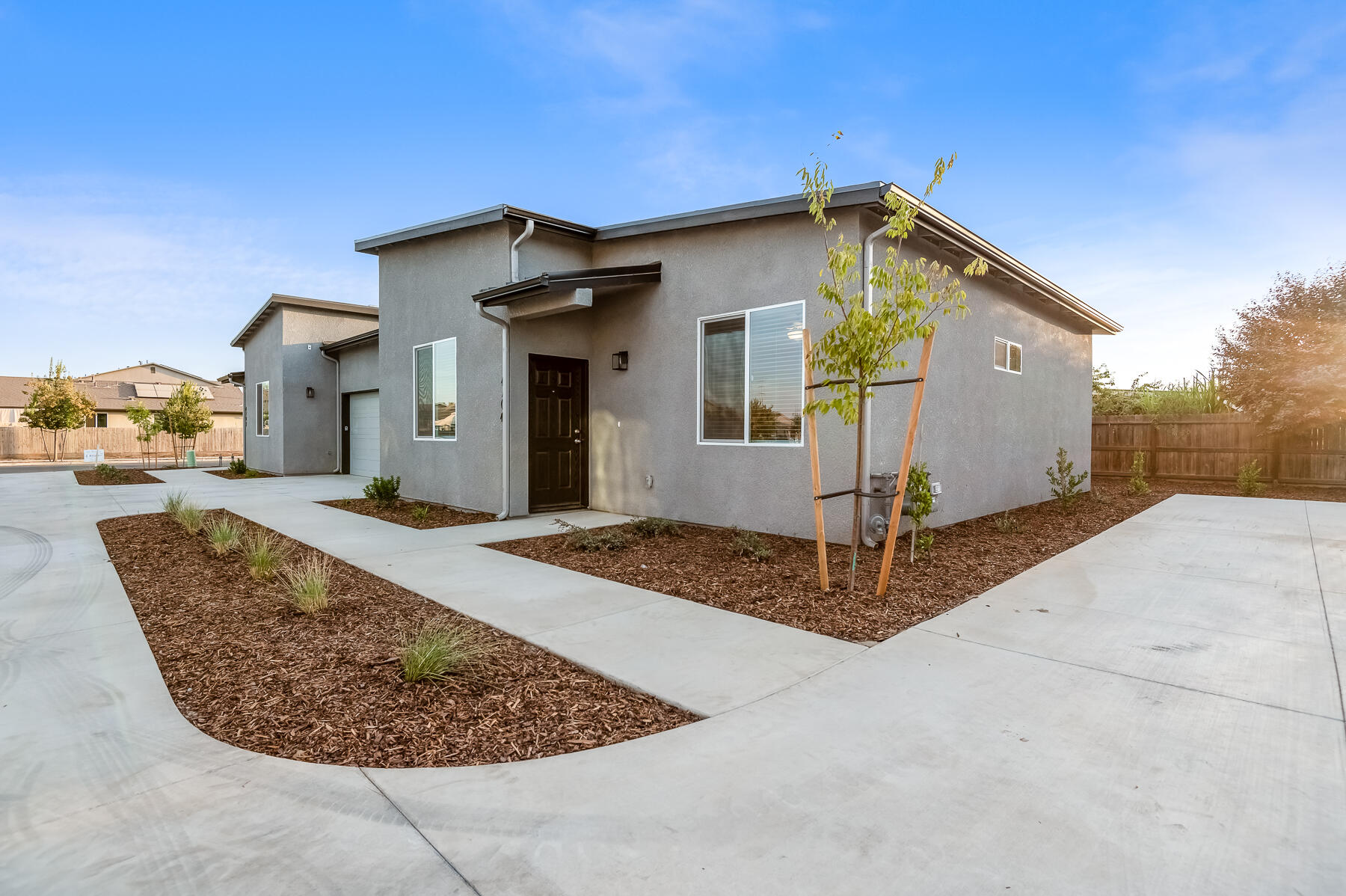 4140 E Kaweah Ave, Visalia, CA 93292