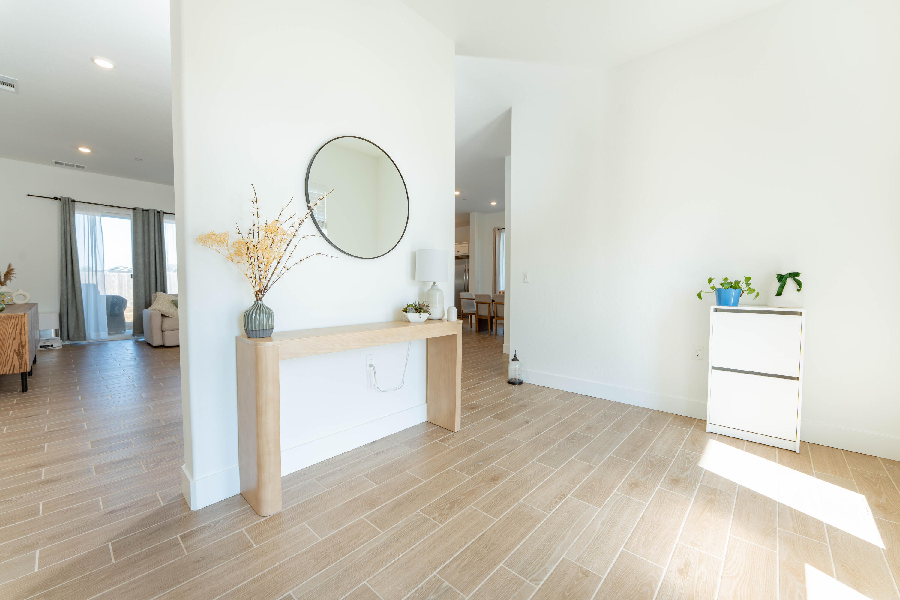 3811 N Santa Fe St, Visalia, CA 93292