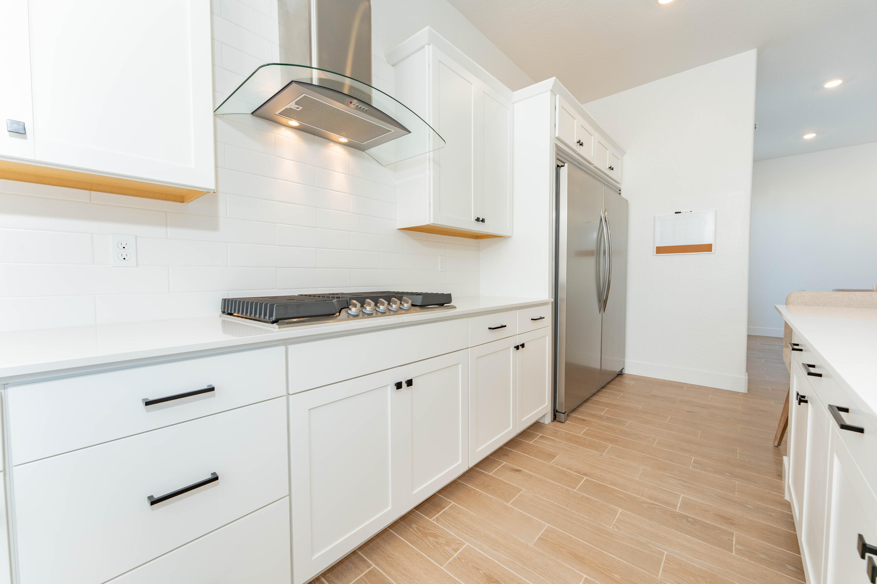 3811 N Santa Fe St, Visalia, CA 93292