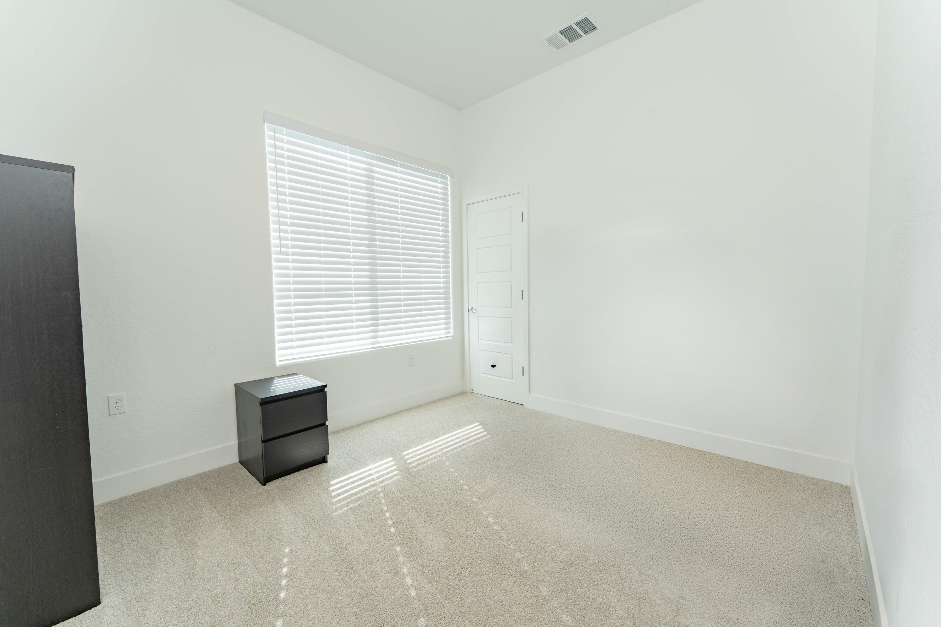 3811 N Santa Fe St, Visalia, CA 93292