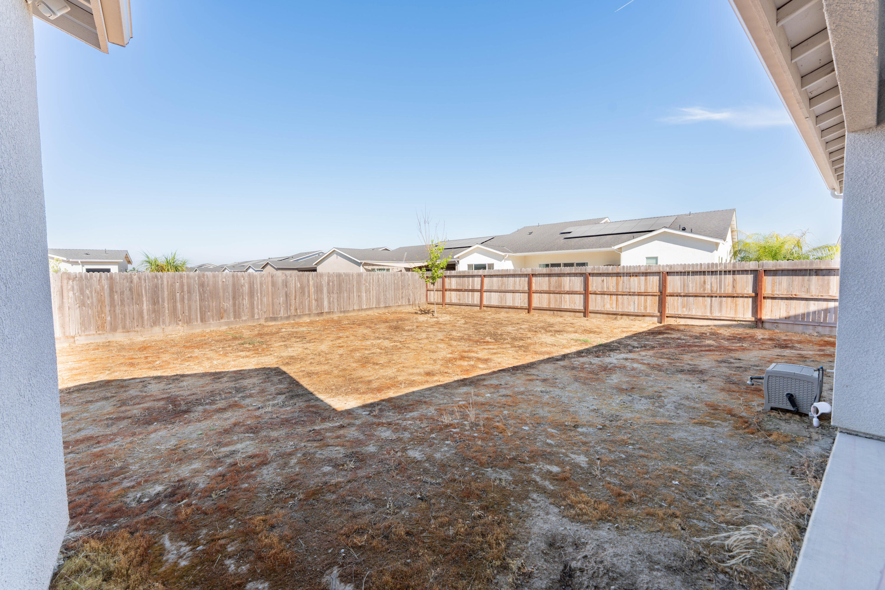 3811 N Santa Fe St, Visalia, CA 93292