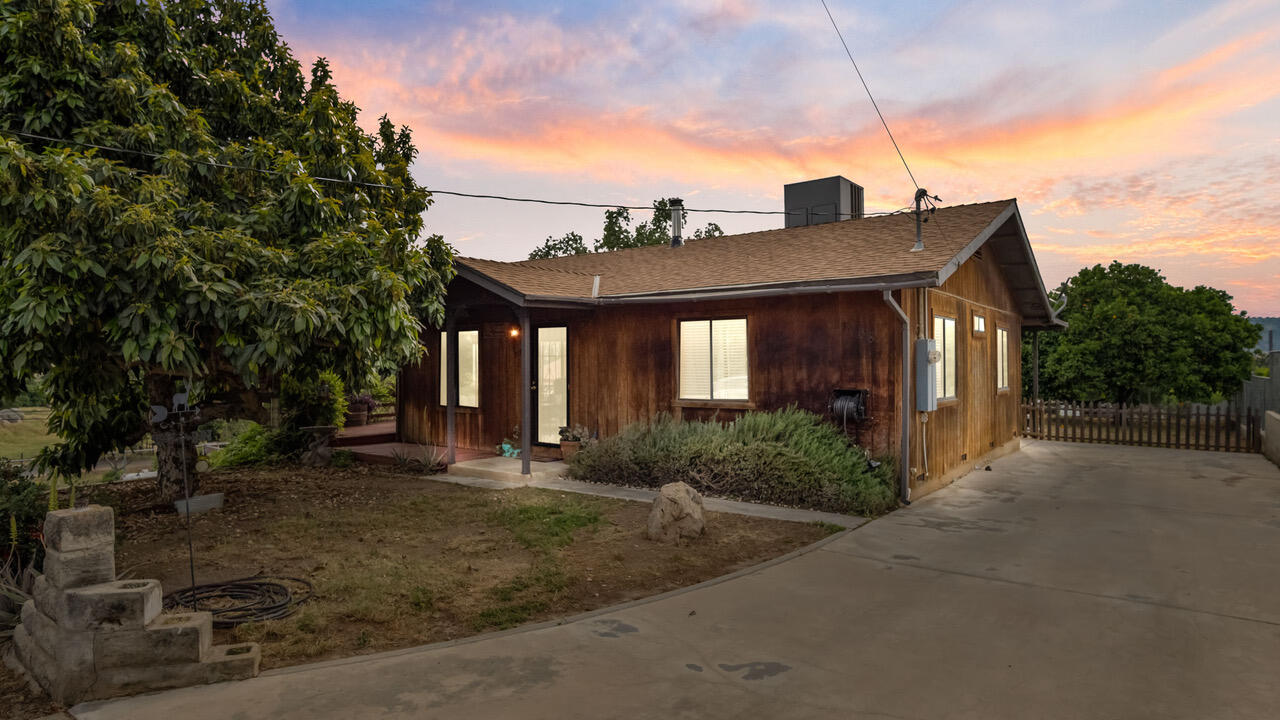 31068 Success Valley Dr, Porterville, CA 93257