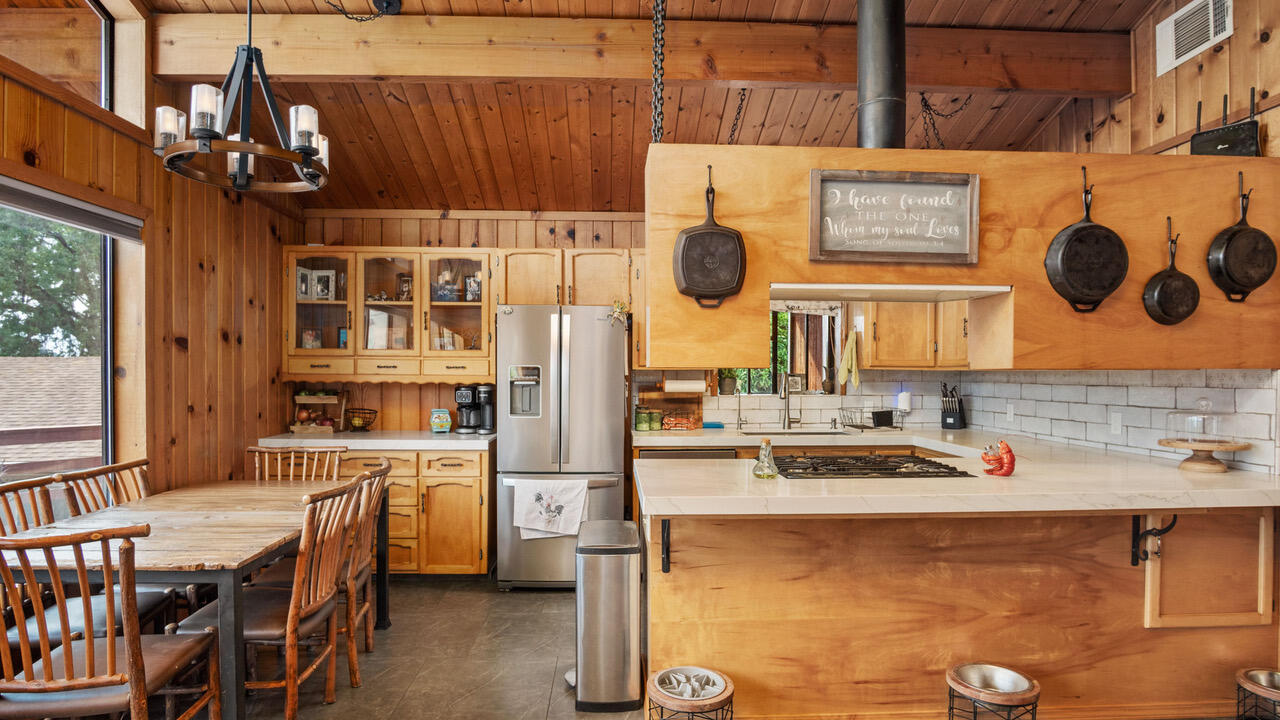 31068 Success Valley Dr, Porterville, CA 93257