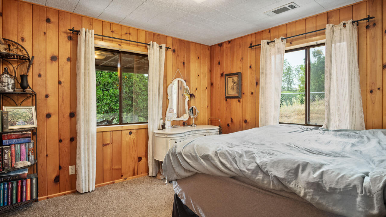 31068 Success Valley Dr, Porterville, CA 93257